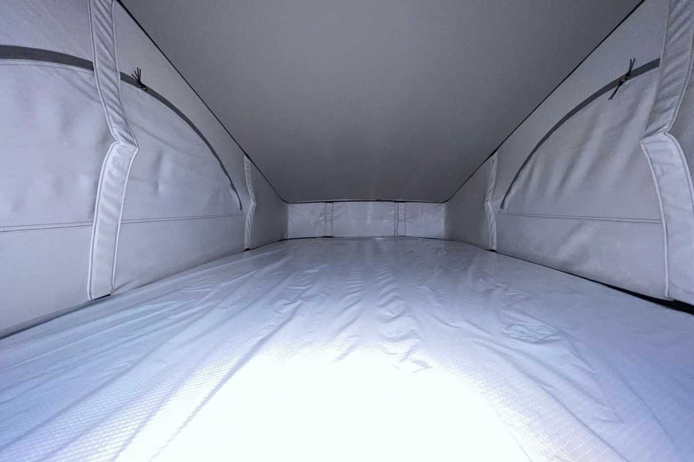Volkswagen California Beach Camper SWB 150 PS 2.0 TDI 7sp DSG + Night Heater-Delivery Miles