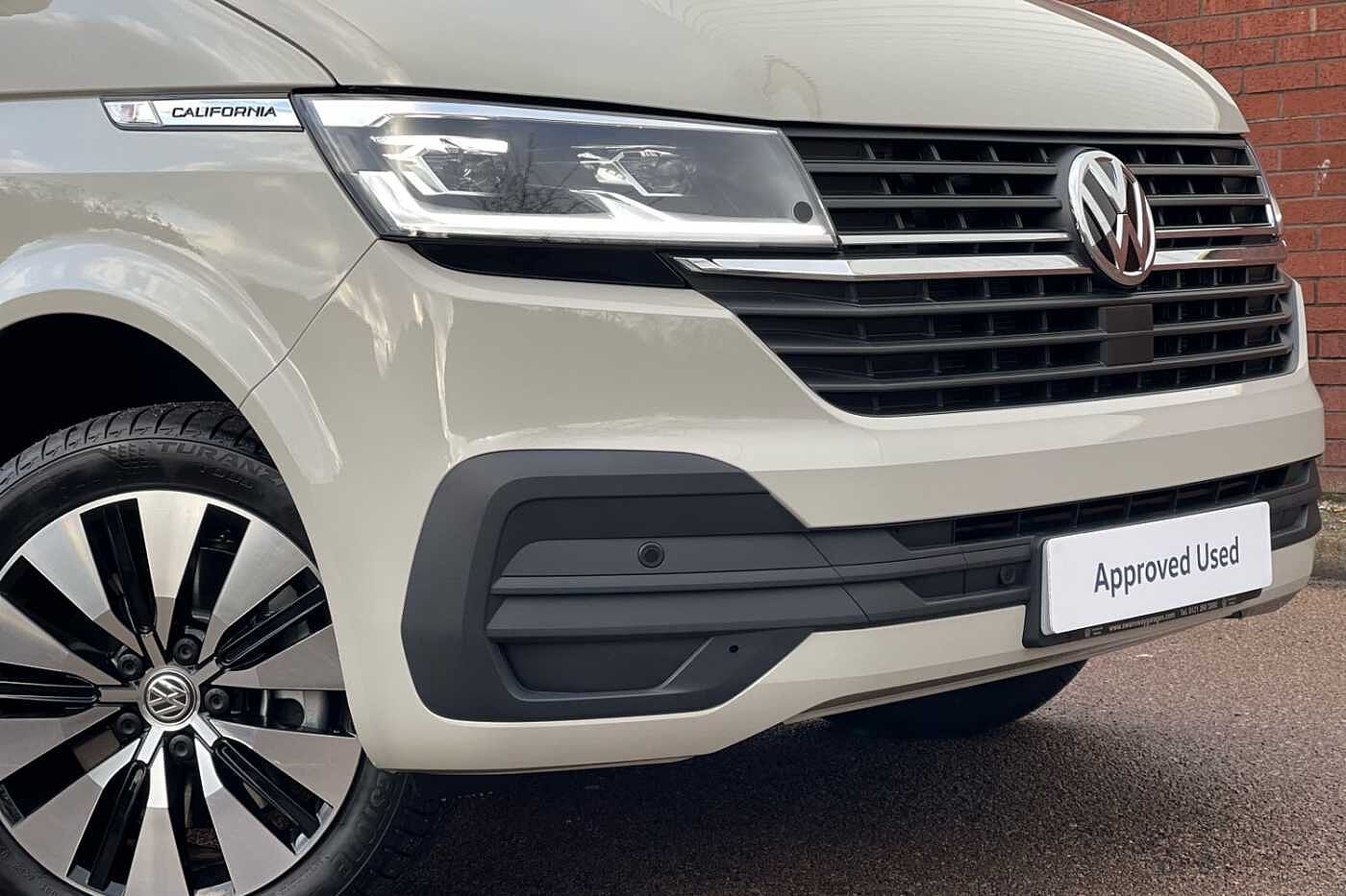 Volkswagen California Beach Camper SWB 150 PS 2.0 TDI 7sp DSG + Night Heater-Delivery Miles