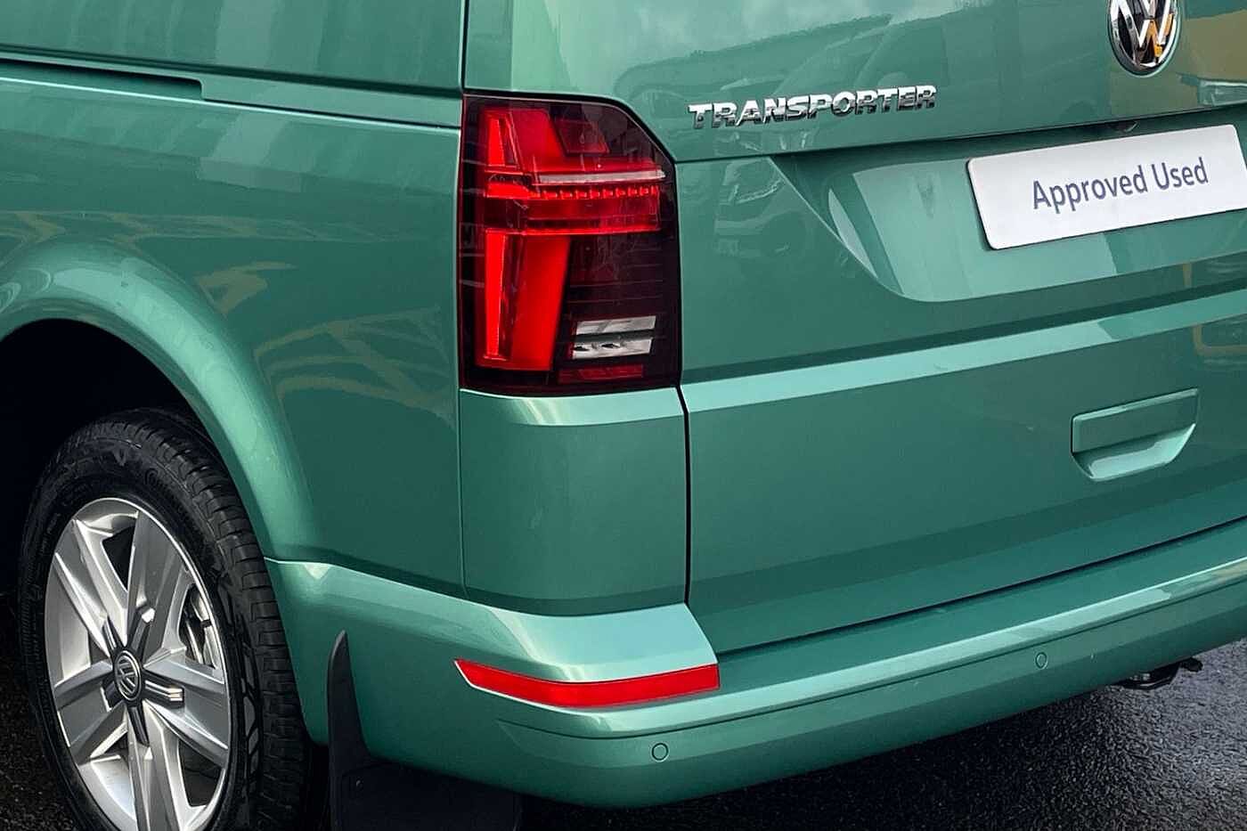 Volkswagen Transporter T32 LWB Kombi Highline 2.0 TDI 150PS DSG-Delivery Miles-Great Spec!
