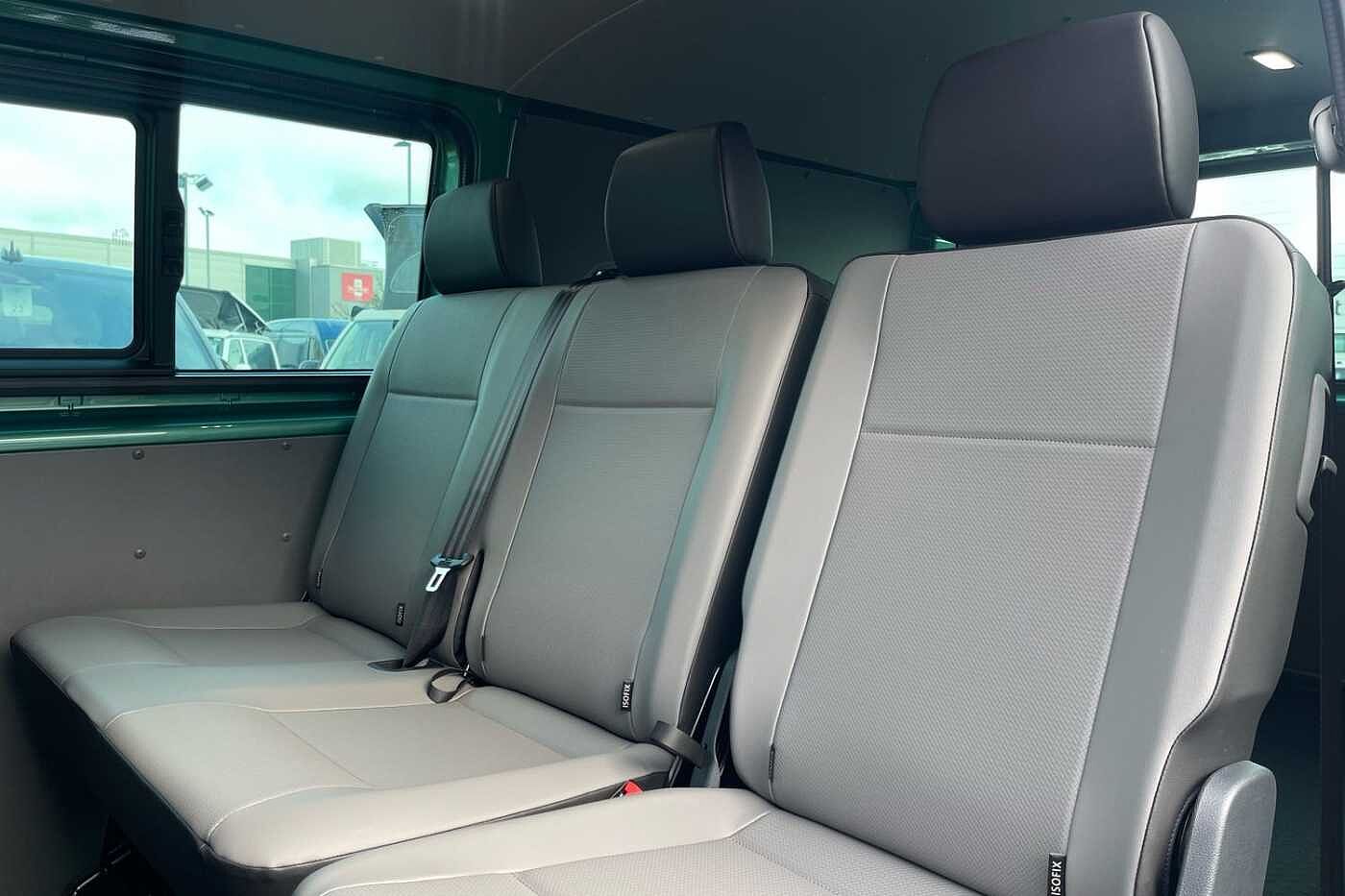 Volkswagen Transporter T32 LWB Kombi Highline 2.0 TDI 150PS DSG-Delivery Miles-Great Spec!