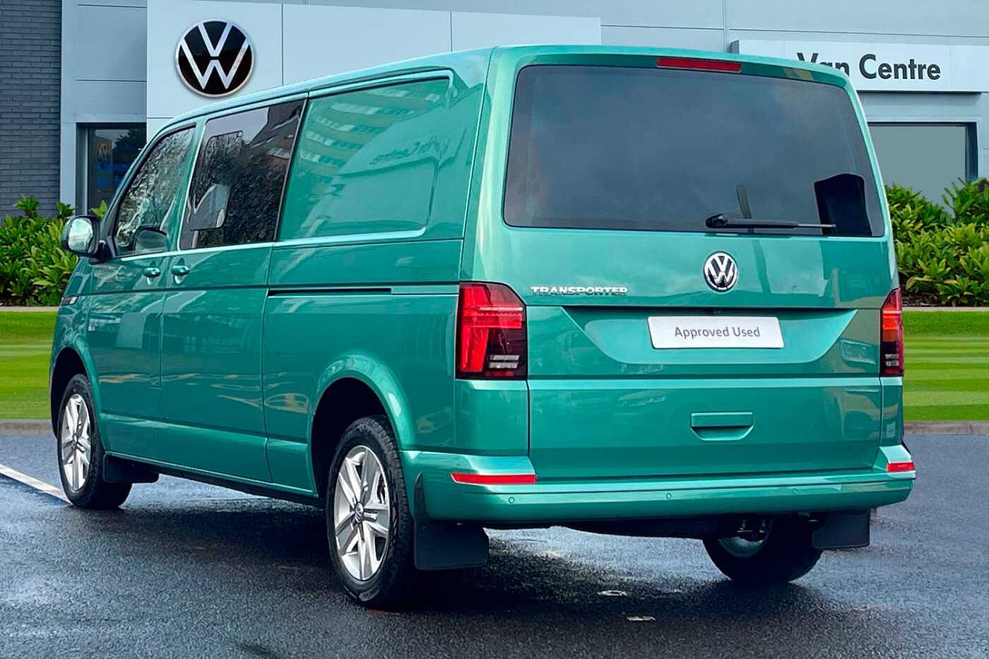Volkswagen Transporter T32 LWB Kombi Highline 2.0 TDI 150PS DSG-Delivery Miles-Great Spec!
