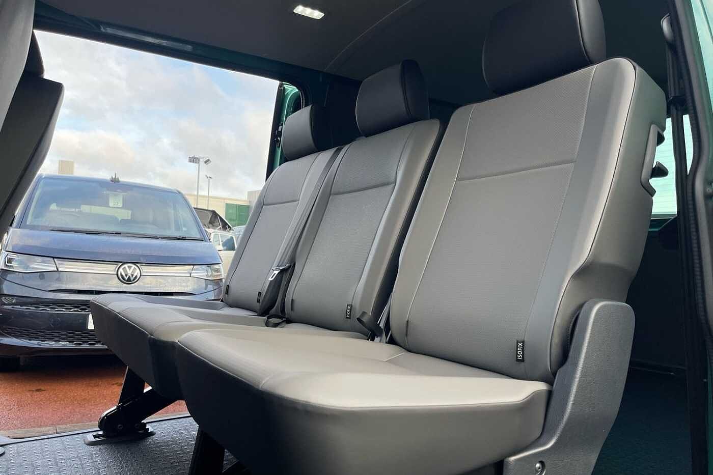 Volkswagen Transporter T32 LWB Kombi Highline 2.0 TDI 150PS DSG-Delivery Miles-Great Spec!