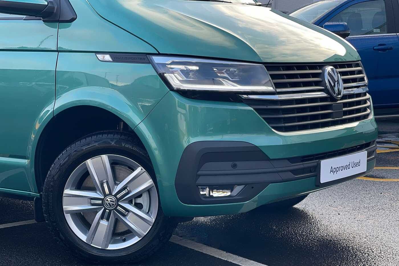 Volkswagen Transporter T32 LWB Kombi Highline 2.0 TDI 150PS DSG-Delivery Miles-Great Spec!