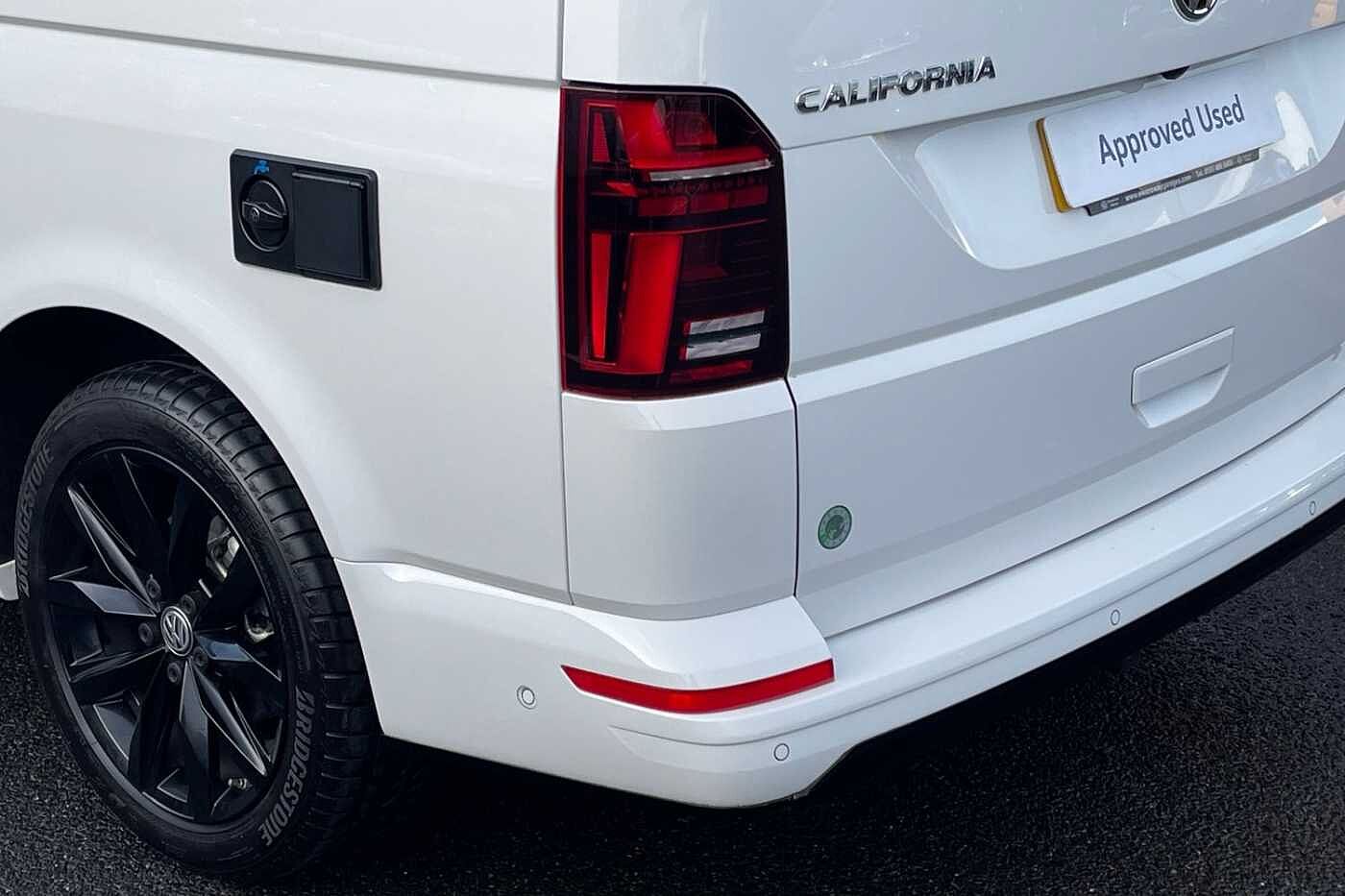 Volkswagen California Diesel Estate 2.0 TDI Ocean 204ps 4dr DSG Auto-Sport Styling Pack + Detachable Tow Bar