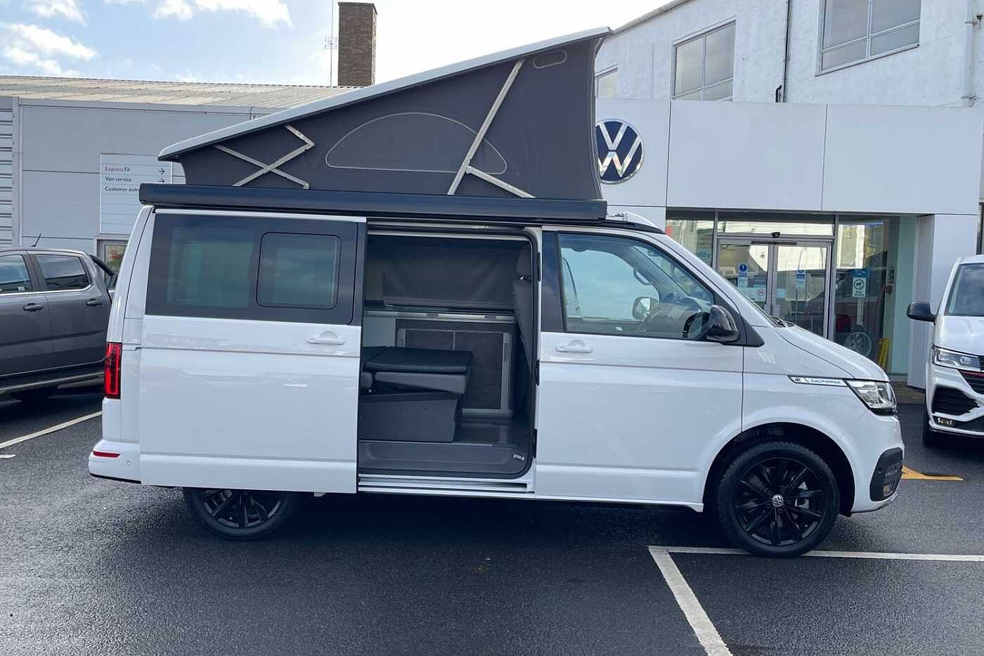 Volkswagen California Diesel Estate 2.0 TDI Ocean 204ps 4dr DSG Auto-Sport Styling Pack + Detachable Tow Bar