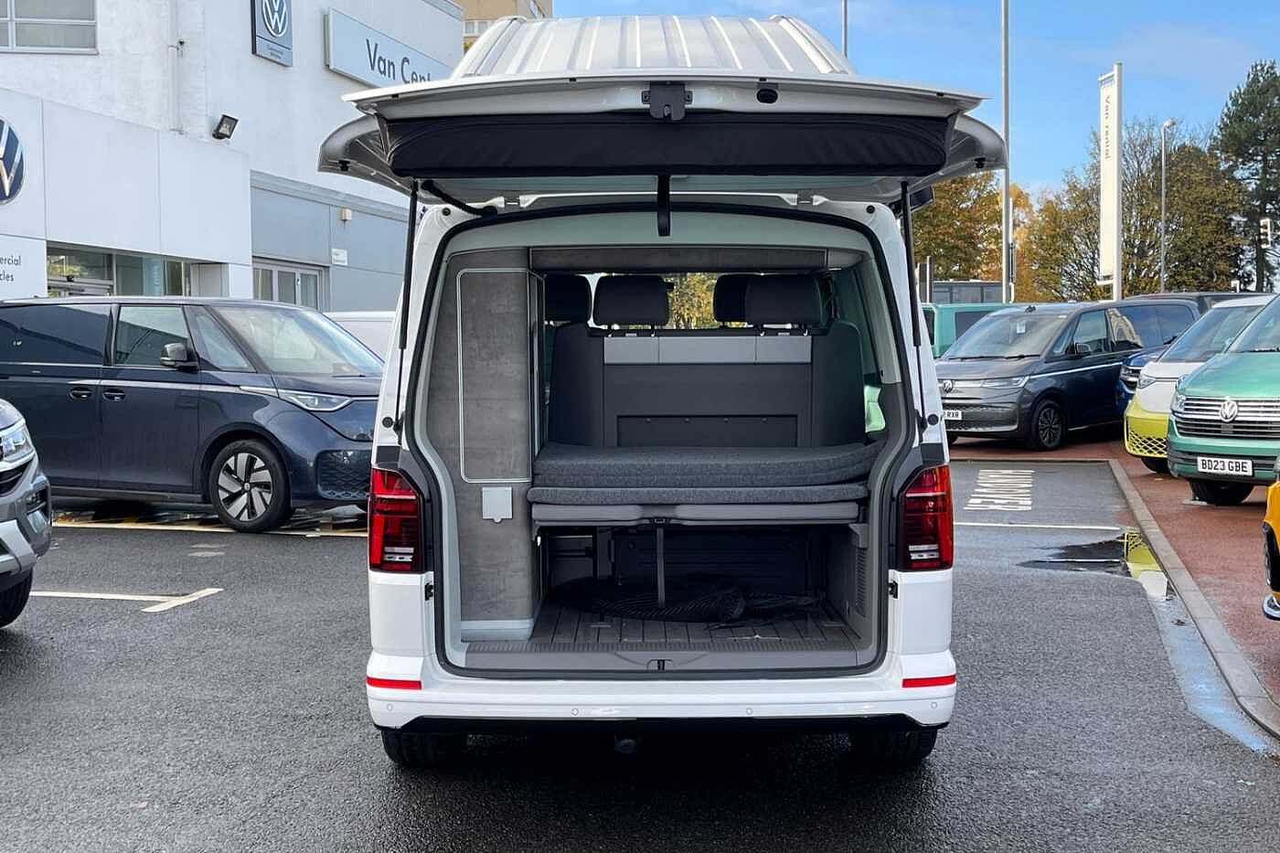 Volkswagen California Diesel Estate 2.0 TDI Ocean 204ps 4dr DSG Auto-Sport Styling Pack + Detachable Tow Bar