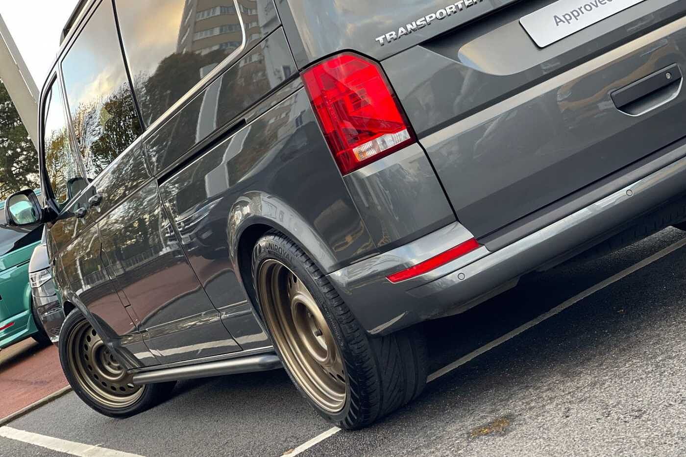 Volkswagen Transporter T32 Kombi Highline LWB 150 PS 2.0 TDI 7sp DSG-ABT Kit