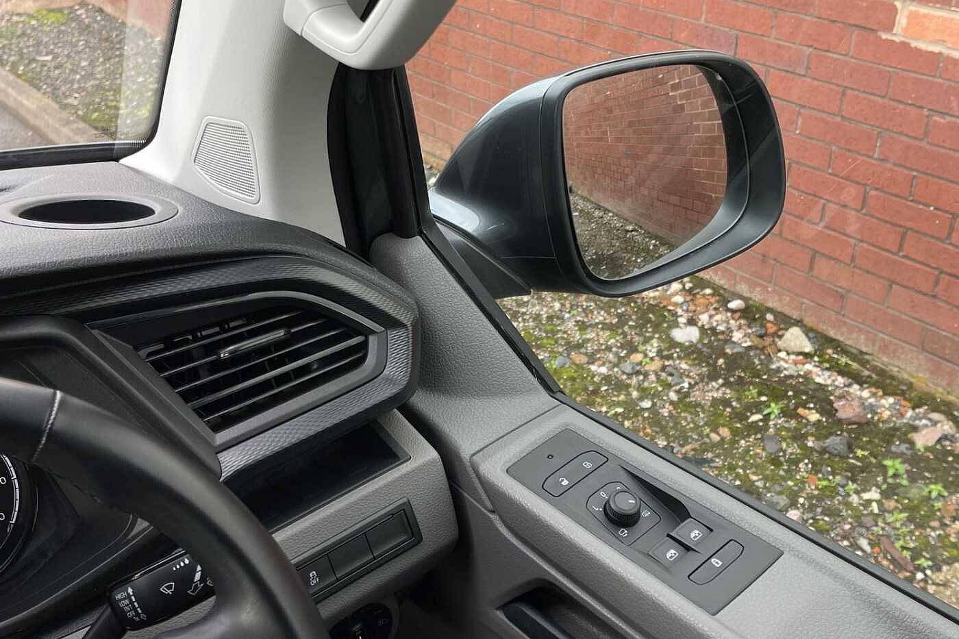 Volkswagen Transporter T32 Kombi Highline LWB 204 PS 2.0 TDI 7sp DSG Auto