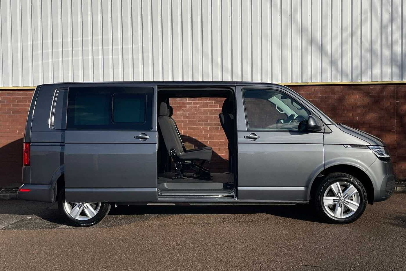 Volkswagen Transporter T32 Kombi Highline LWB 204 PS 2.0 TDI 7sp DSG Auto