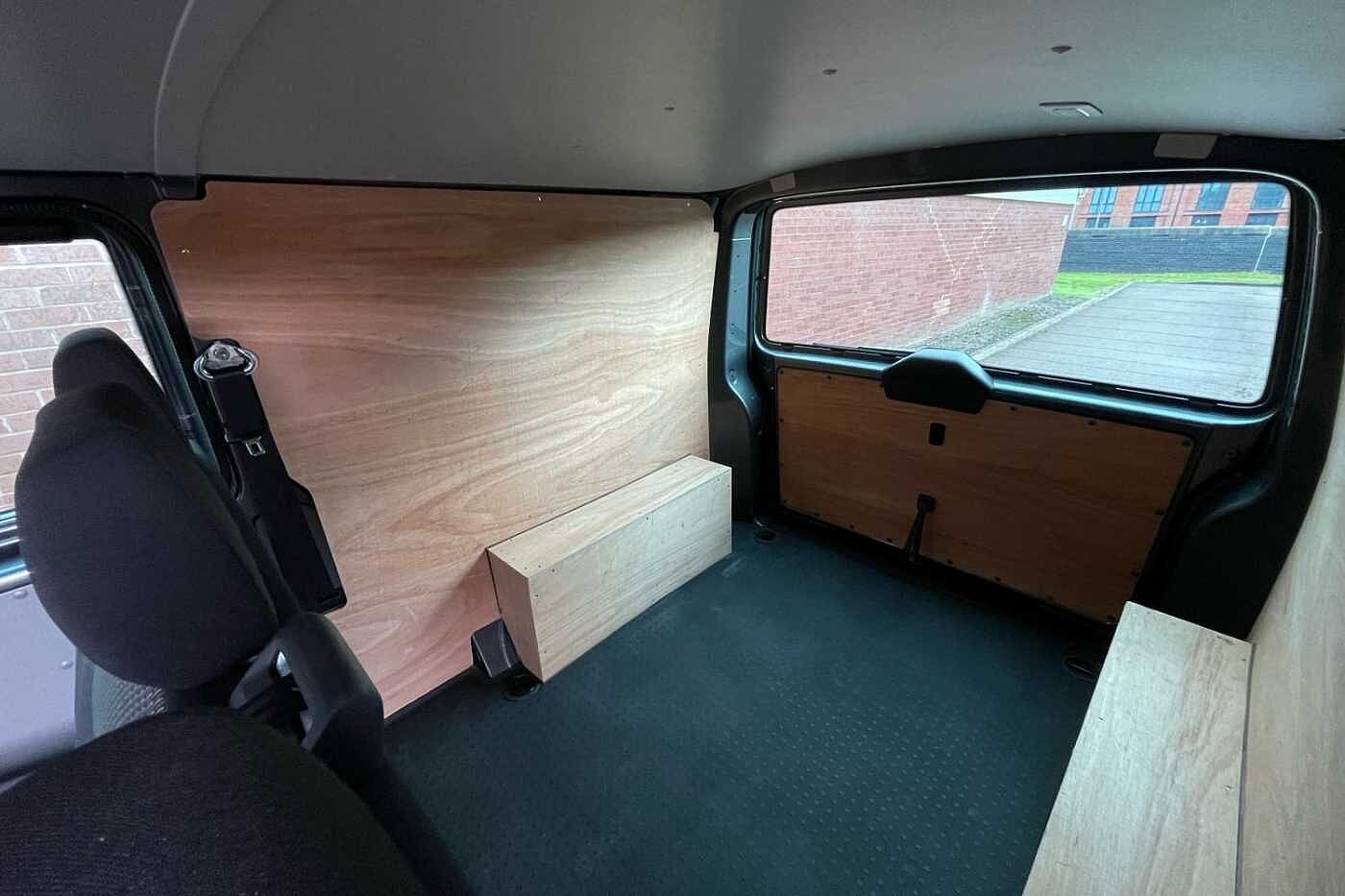 Volkswagen Transporter T32 Kombi Highline LWB 204 PS 2.0 TDI 7sp DSG Auto