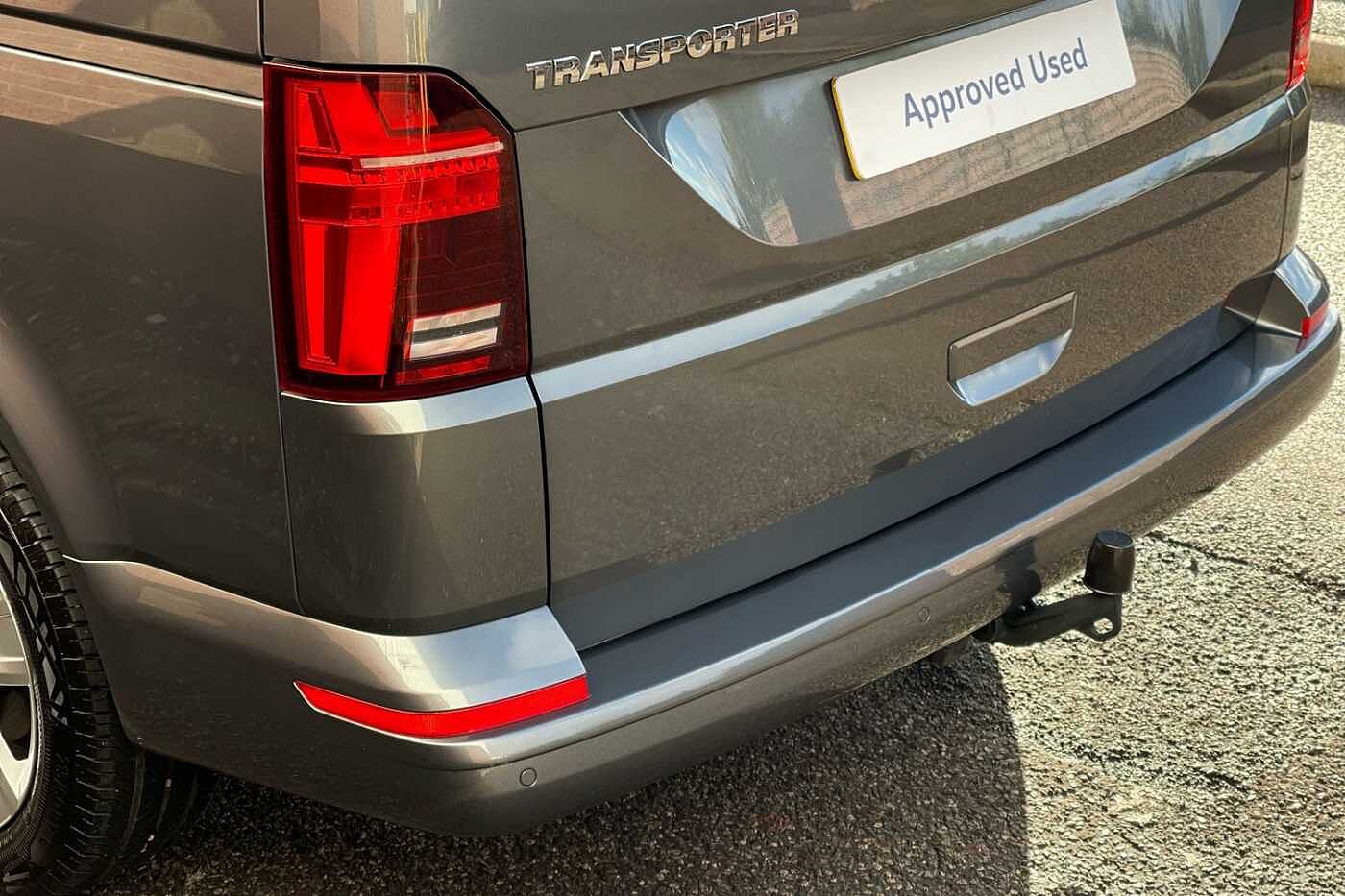 Volkswagen Transporter T32 Kombi Highline LWB 204 PS 2.0 TDI 7sp DSG Auto