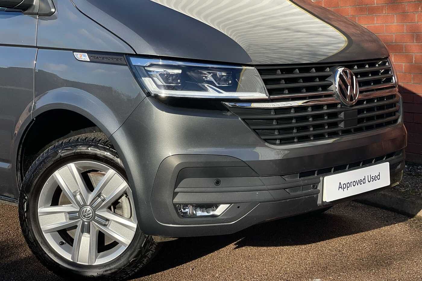 Volkswagen Transporter T32 Kombi Highline LWB 204 PS 2.0 TDI 7sp DSG Auto