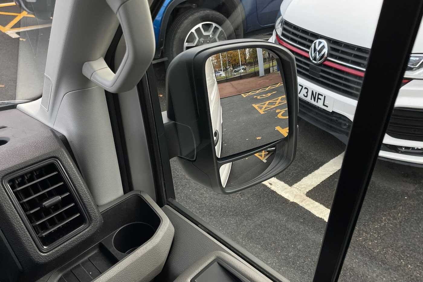 Volkswagen Crafter 2.0TDI 102PS CR35 MWB Startline + Business Pack