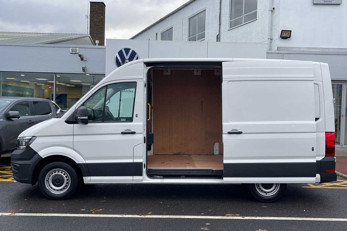 Volkswagen Crafter 2.0TDI 102PS CR35 MWB Startline + Business Pack
