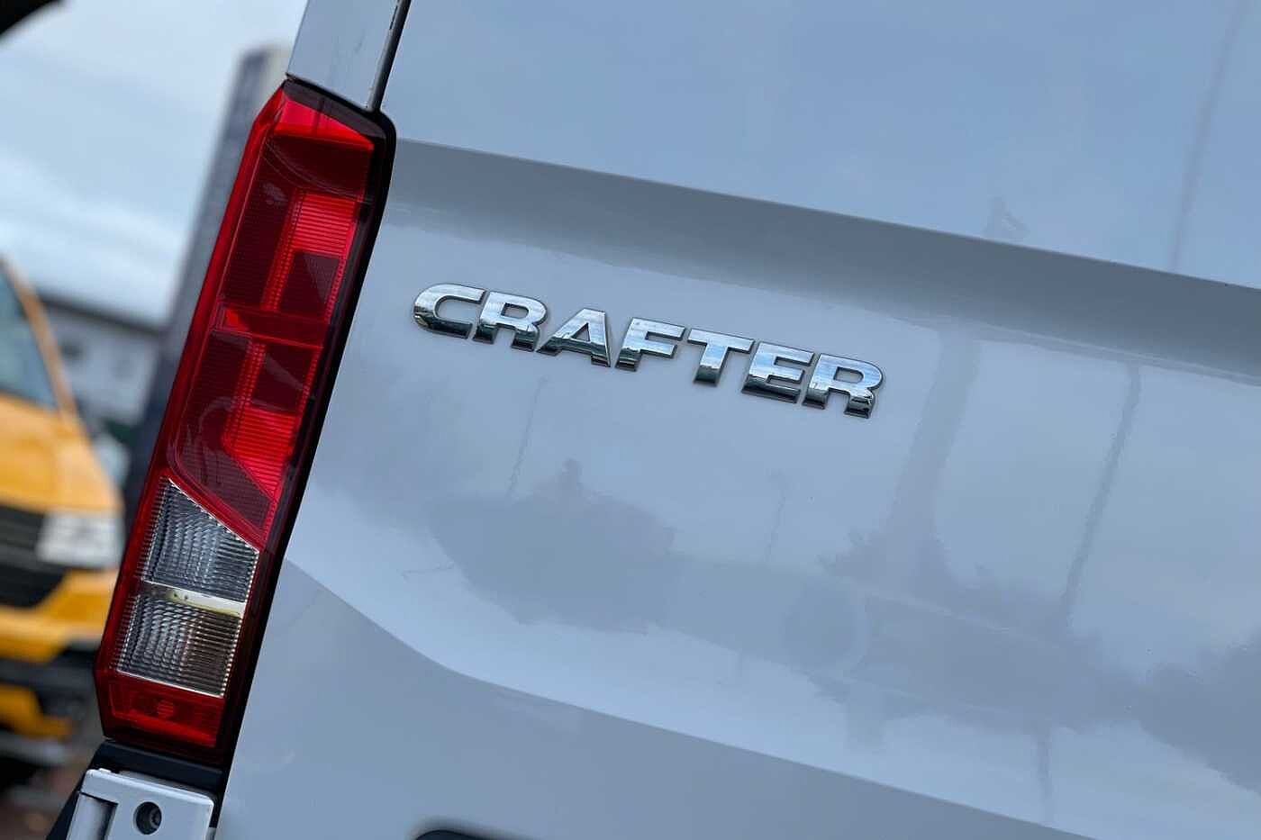 Volkswagen Crafter 2.0TDI 102PS CR35 MWB Startline + Business Pack