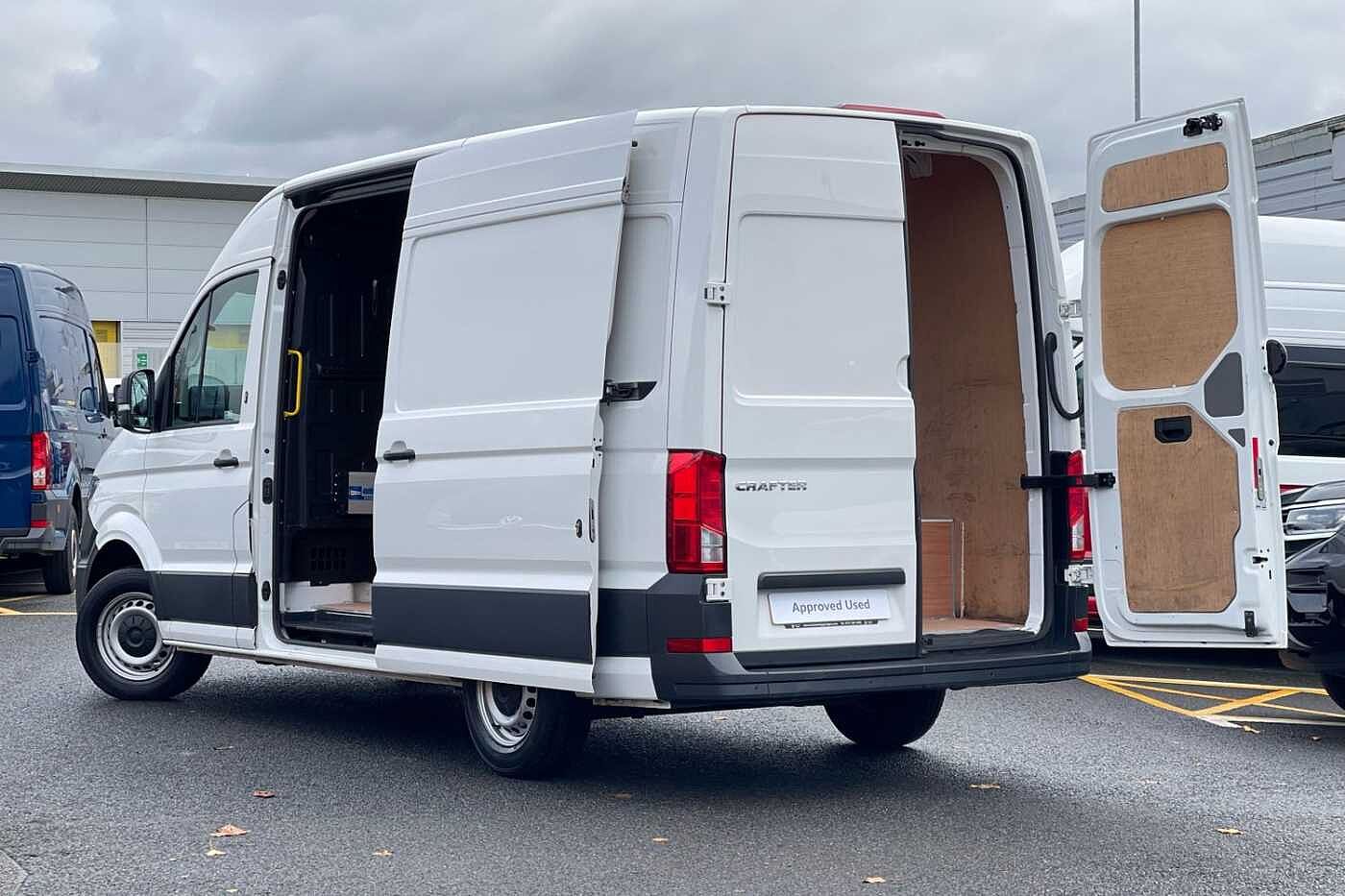 Volkswagen Crafter 2.0TDI 102PS CR35 MWB Startline + Business Pack