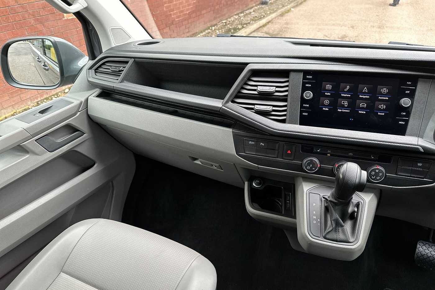 Volkswagen Transporter 2.0 BiTDI 204PS T32 Highline SWB 4M 4X4 DSG-Tailgate/NAV/LED's
