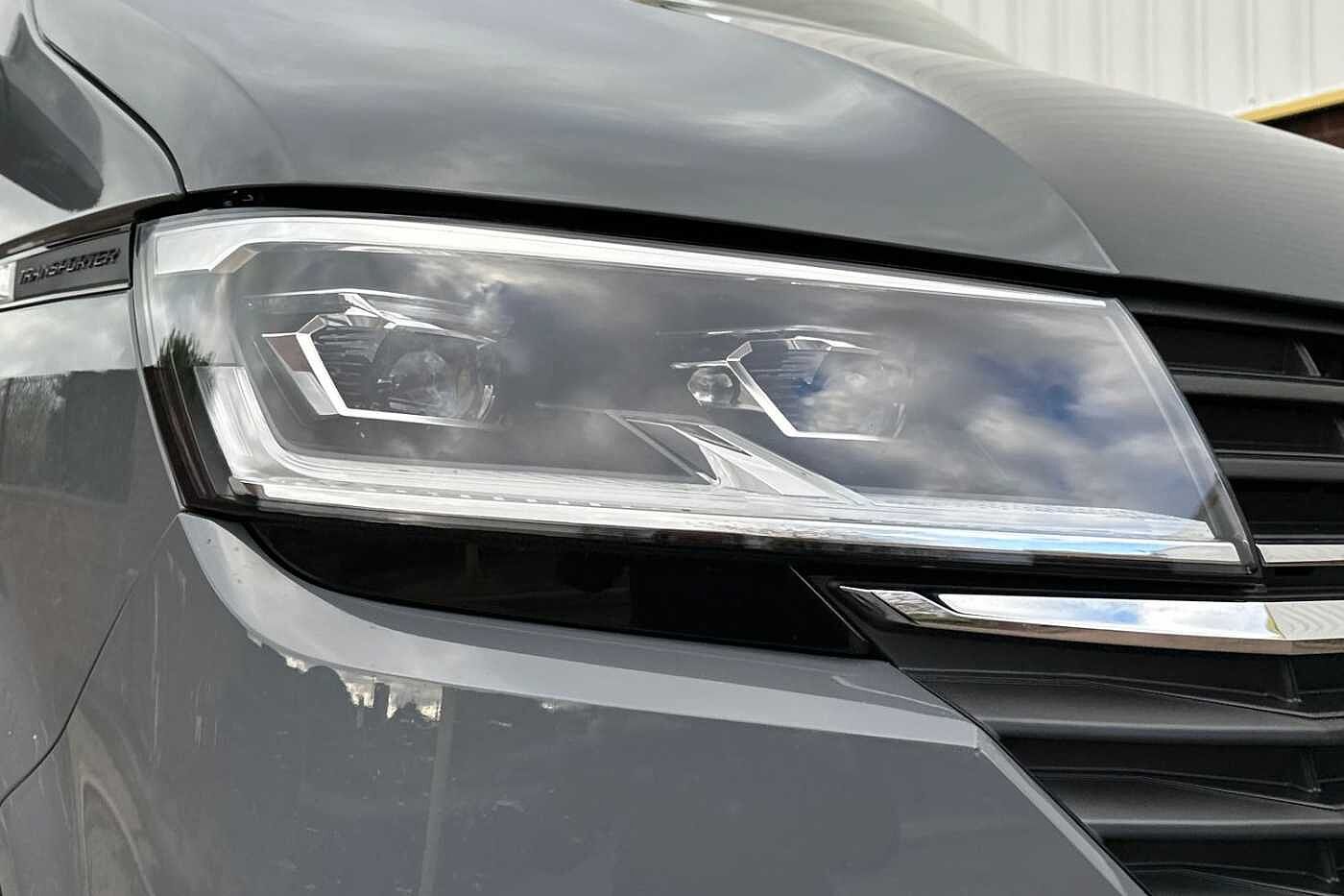 Volkswagen Transporter 2.0 BiTDI 204PS T32 Highline SWB 4M 4X4 DSG-Tailgate/NAV/LED's