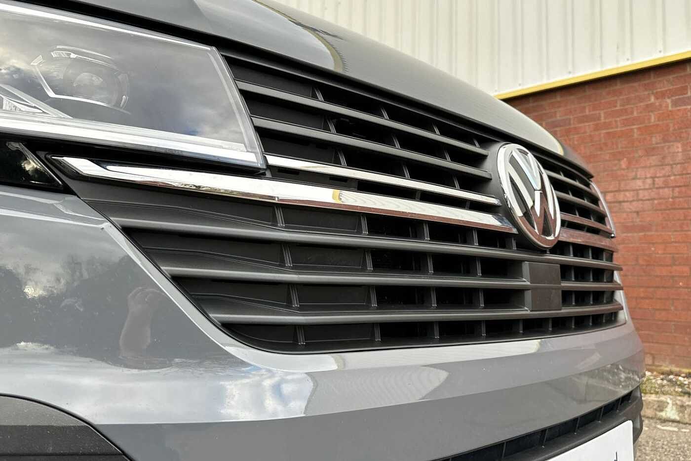 Volkswagen Transporter 2.0 BiTDI 204PS T32 Highline SWB 4M 4X4 DSG-Tailgate/NAV/LED's