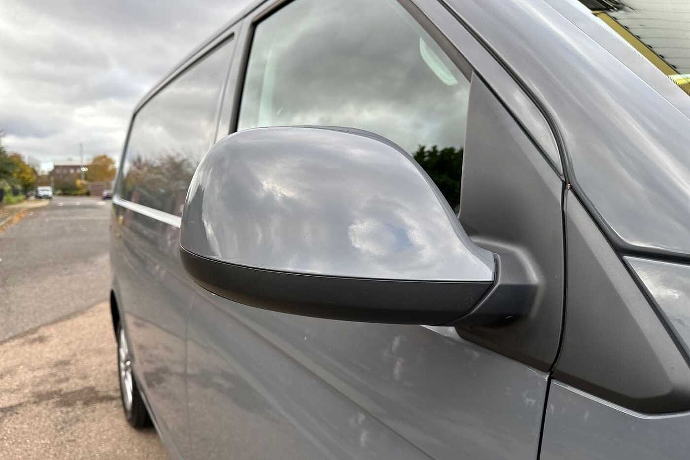 Volkswagen Transporter 2.0 BiTDI 204PS T32 Highline SWB 4M 4X4 DSG-Tailgate/NAV/LED's