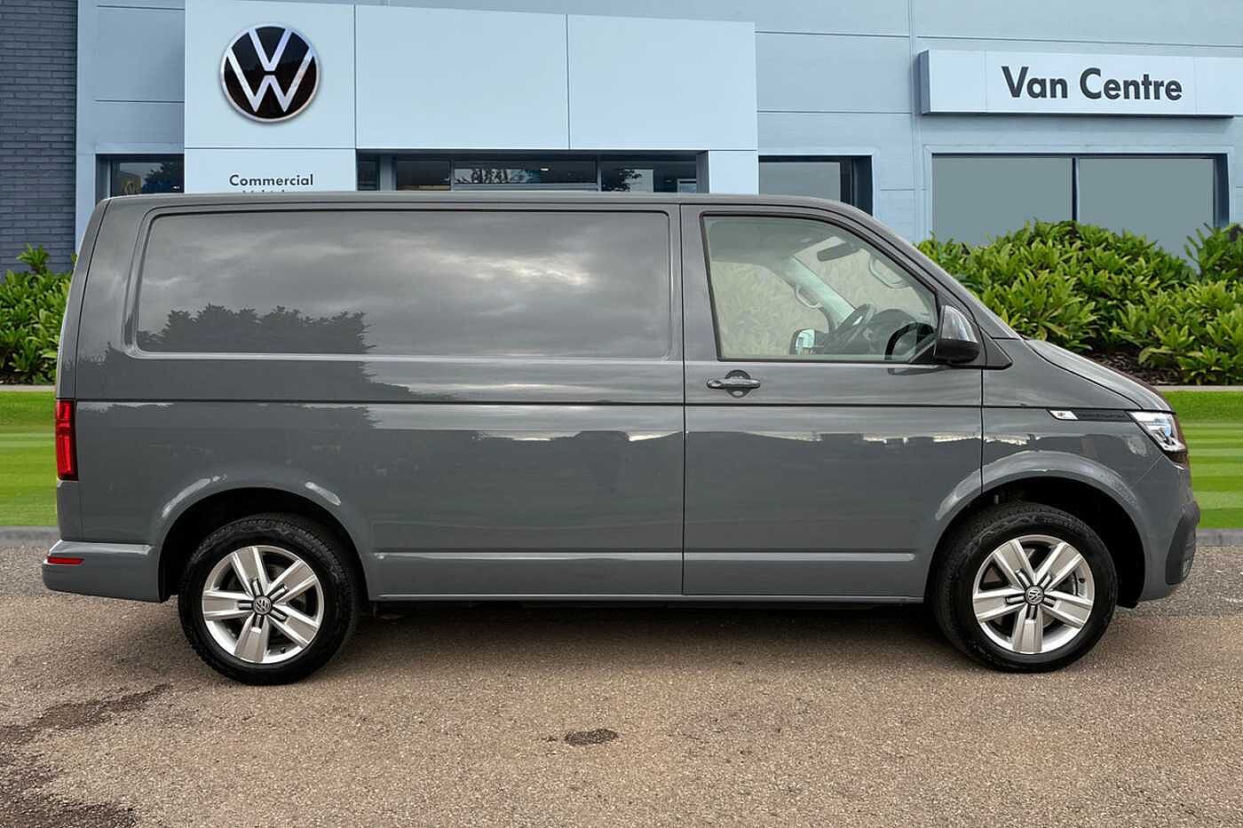 Volkswagen Transporter 2.0 BiTDI 204PS T32 Highline SWB 4M 4X4 DSG-Tailgate/NAV/LED's