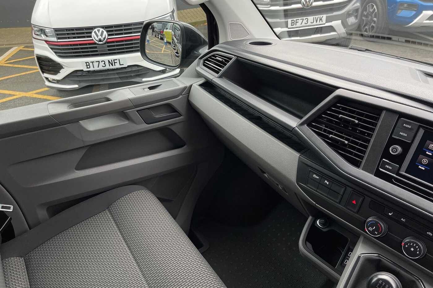 Volkswagen Transporter T30 Panel van Highline LWB 150 PS 2.0 TDI 6sp Manual LED's + Tailgate