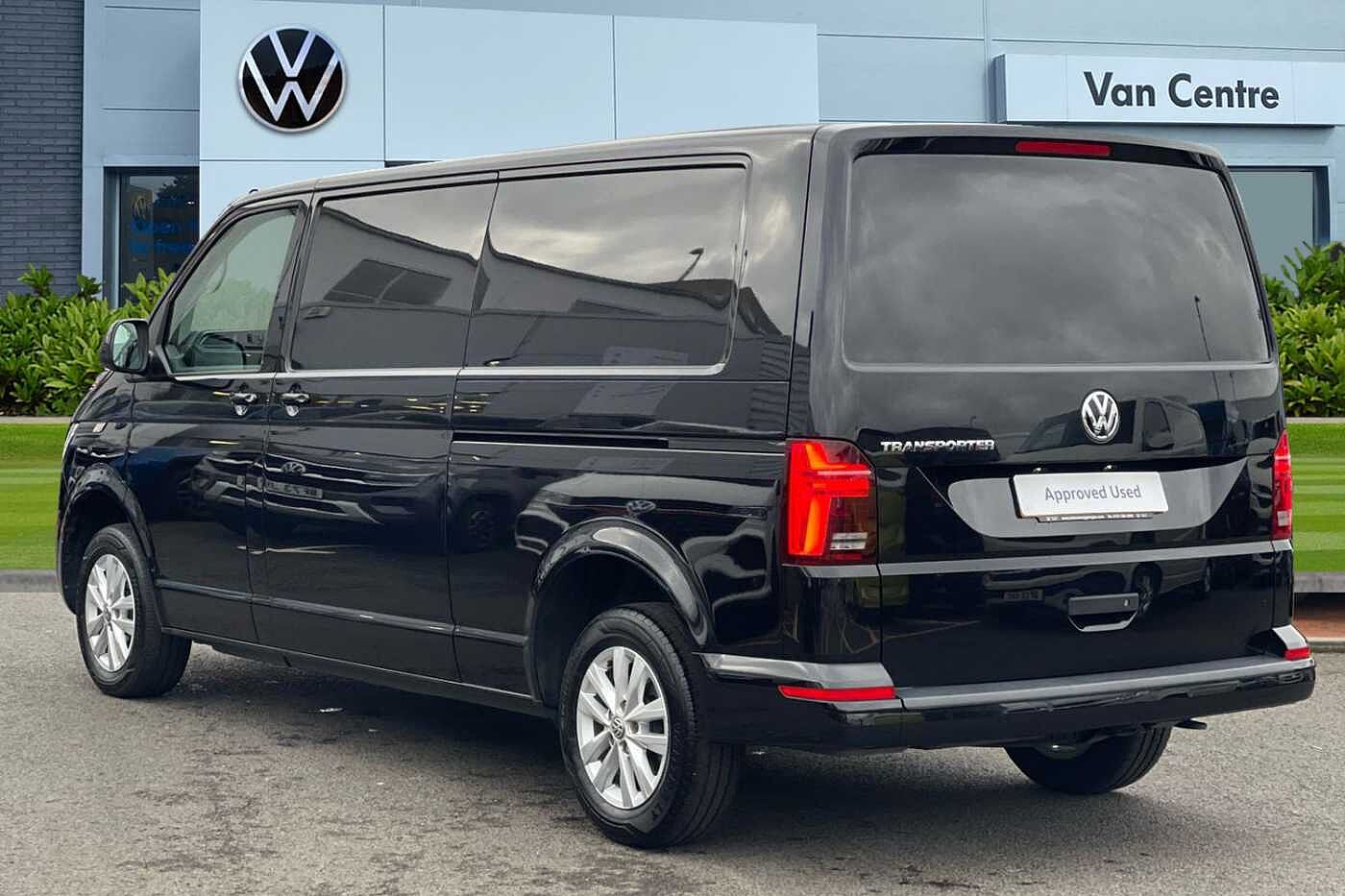 Volkswagen Transporter T30 Panel van Highline LWB 150 PS 2.0 TDI 6sp Manual LED's + Tailgate