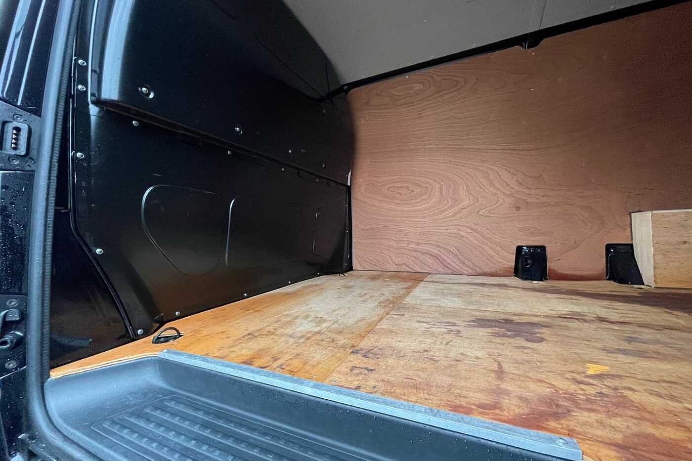 Volkswagen Transporter T30 Panel van Highline LWB 150 PS 2.0 TDI 6sp Manual LED's + Tailgate