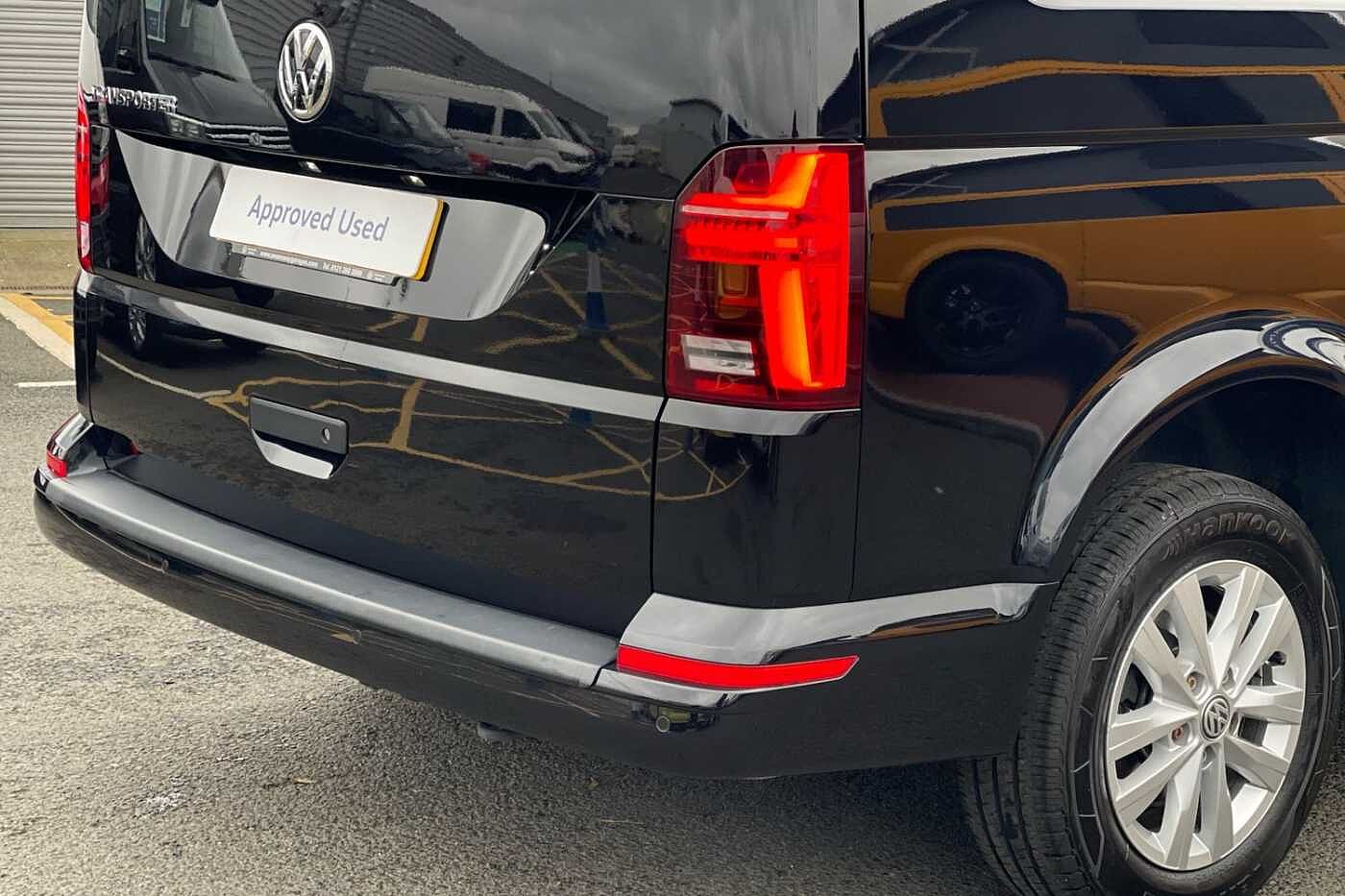 Volkswagen Transporter T30 Panel van Highline LWB 150 PS 2.0 TDI 6sp Manual LED's + Tailgate