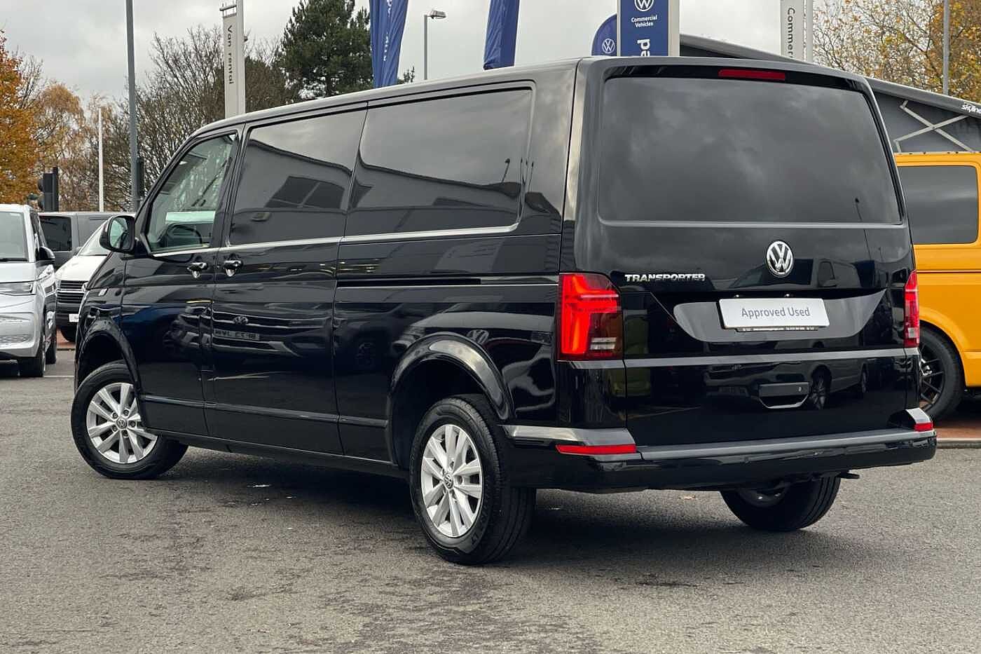Volkswagen Transporter T30 Panel van Highline LWB 150 PS 2.0 TDI 6sp Manual LED's + Tailgate