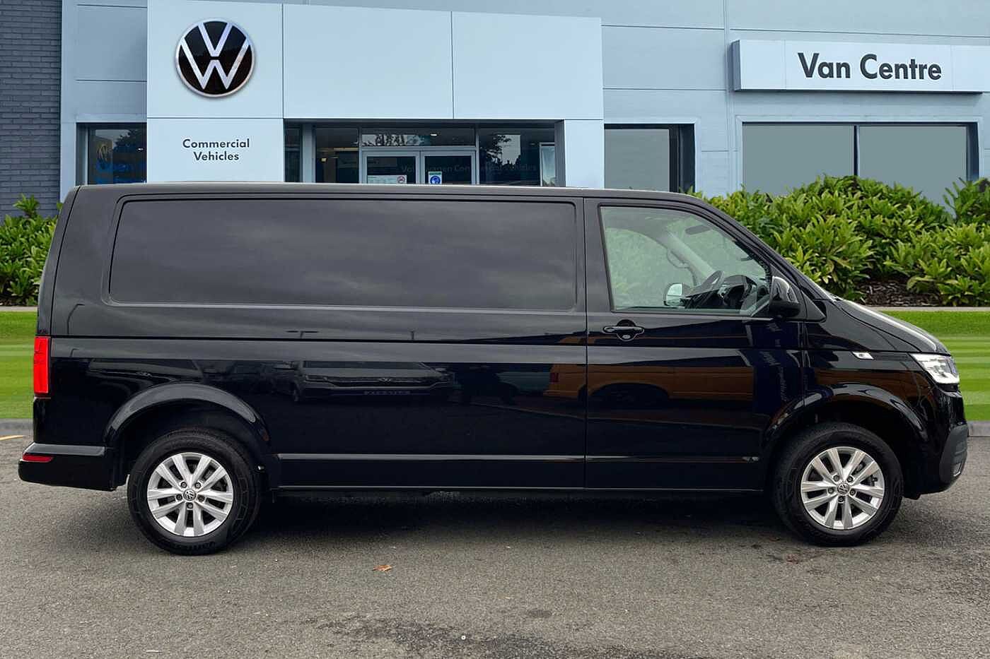 Volkswagen Transporter T30 Panel van Highline LWB 150 PS 2.0 TDI 6sp Manual LED's + Tailgate