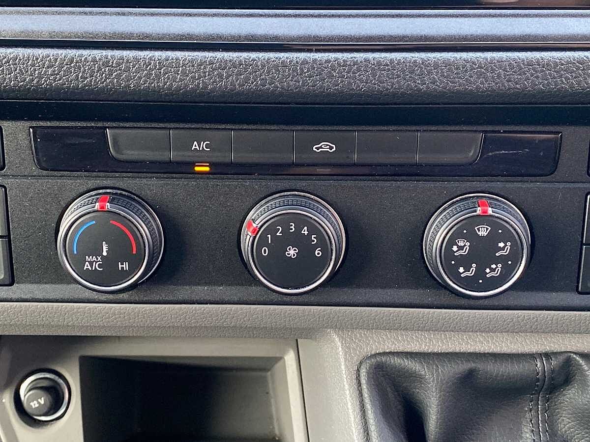 Volkswagen Crafter Cr35 Mwb Diesel Fwd 2.0 TDI 102Ps Startline High Roof Van