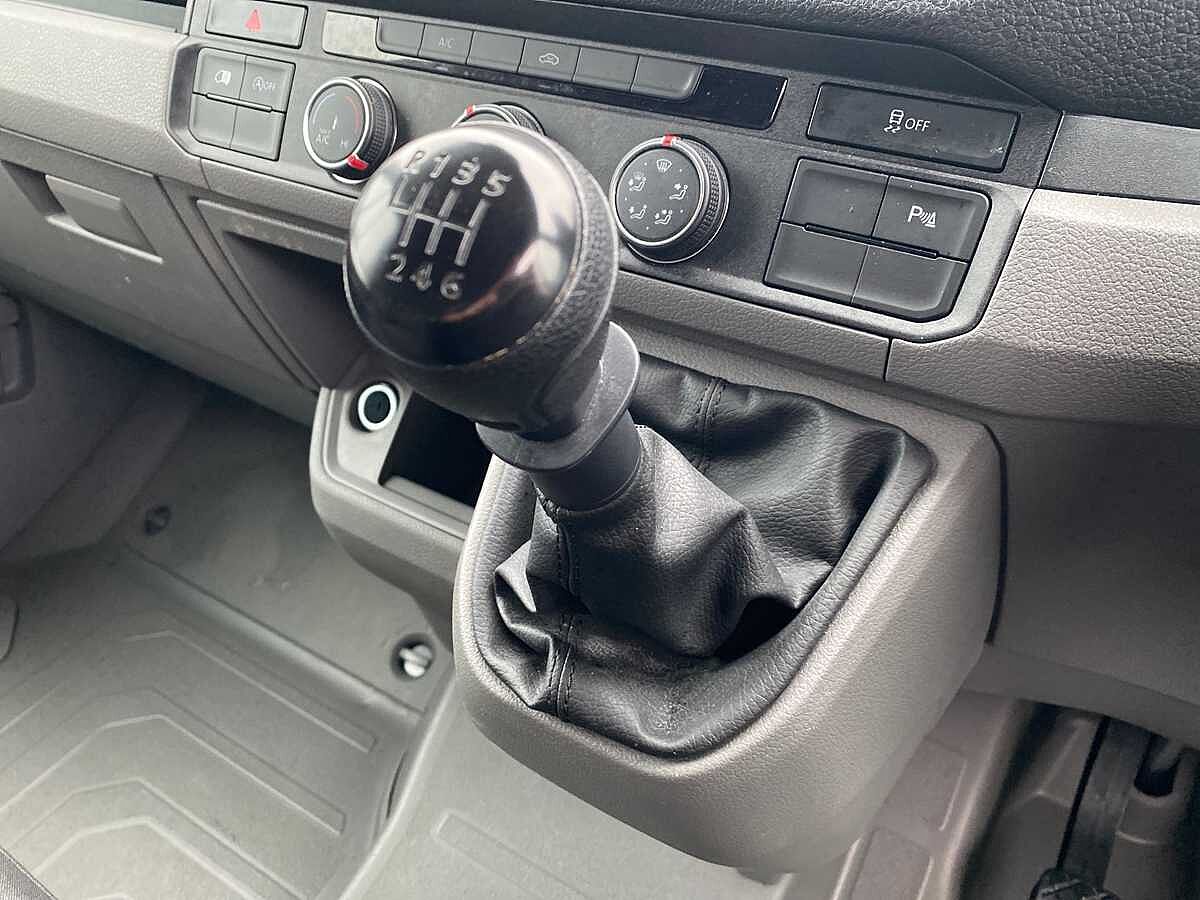 Volkswagen Crafter Cr35 Mwb Diesel Fwd 2.0 TDI 102Ps Startline High Roof Van