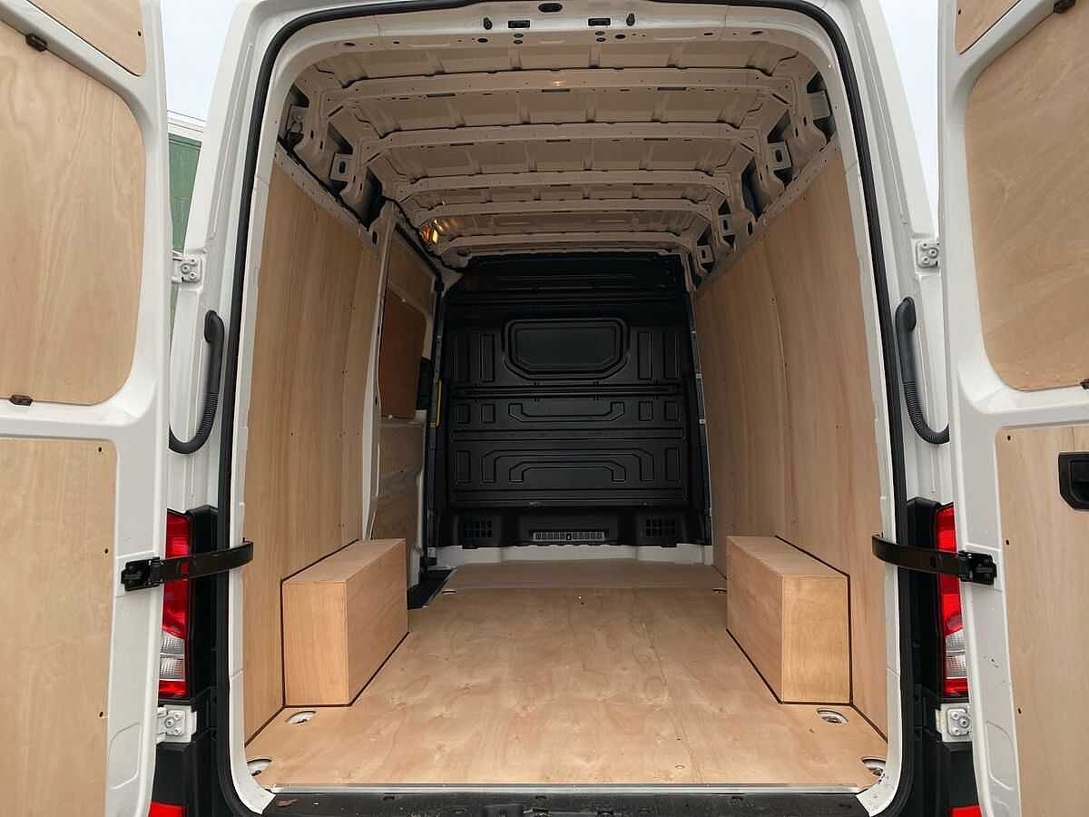 Volkswagen Crafter Cr35 Mwb Diesel Fwd 2.0 TDI 102Ps Startline High Roof Van