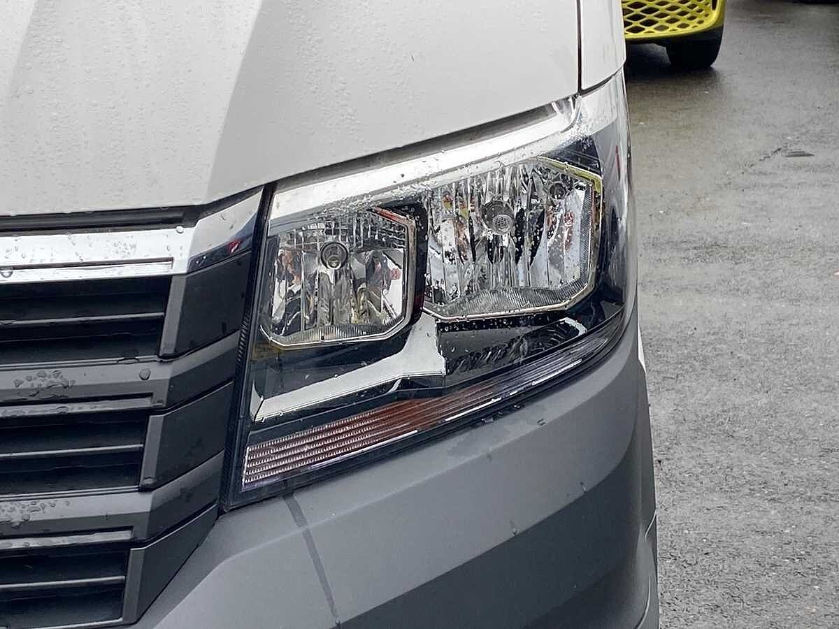 Volkswagen Crafter Cr35 Mwb Diesel Fwd 2.0 TDI 102Ps Startline High Roof Van