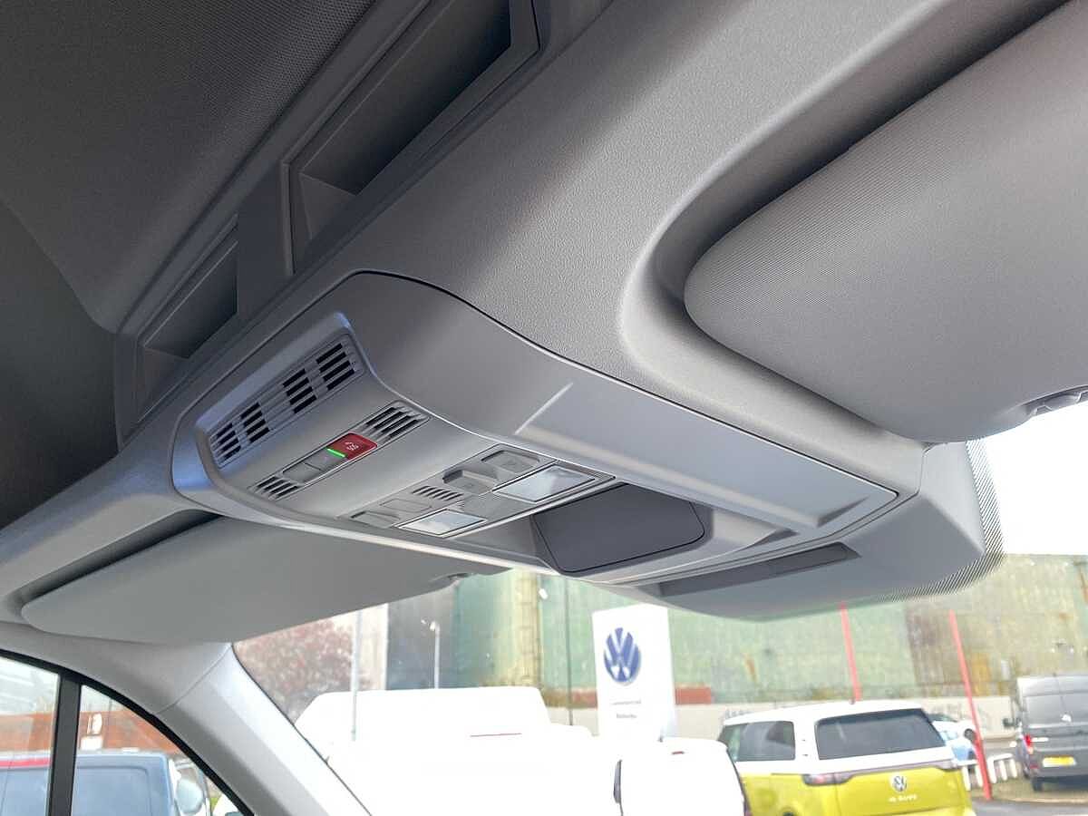 Volkswagen Crafter Cr35 Lwb Diesel Fwd 2.0 TDI 140Ps Trendline High Roof Van Auto