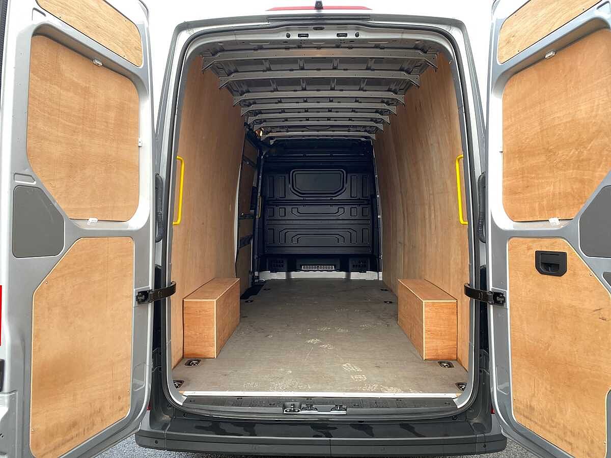 Volkswagen Crafter Cr35 Lwb Diesel Fwd 2.0 TDI 140Ps Trendline High Roof Van Auto