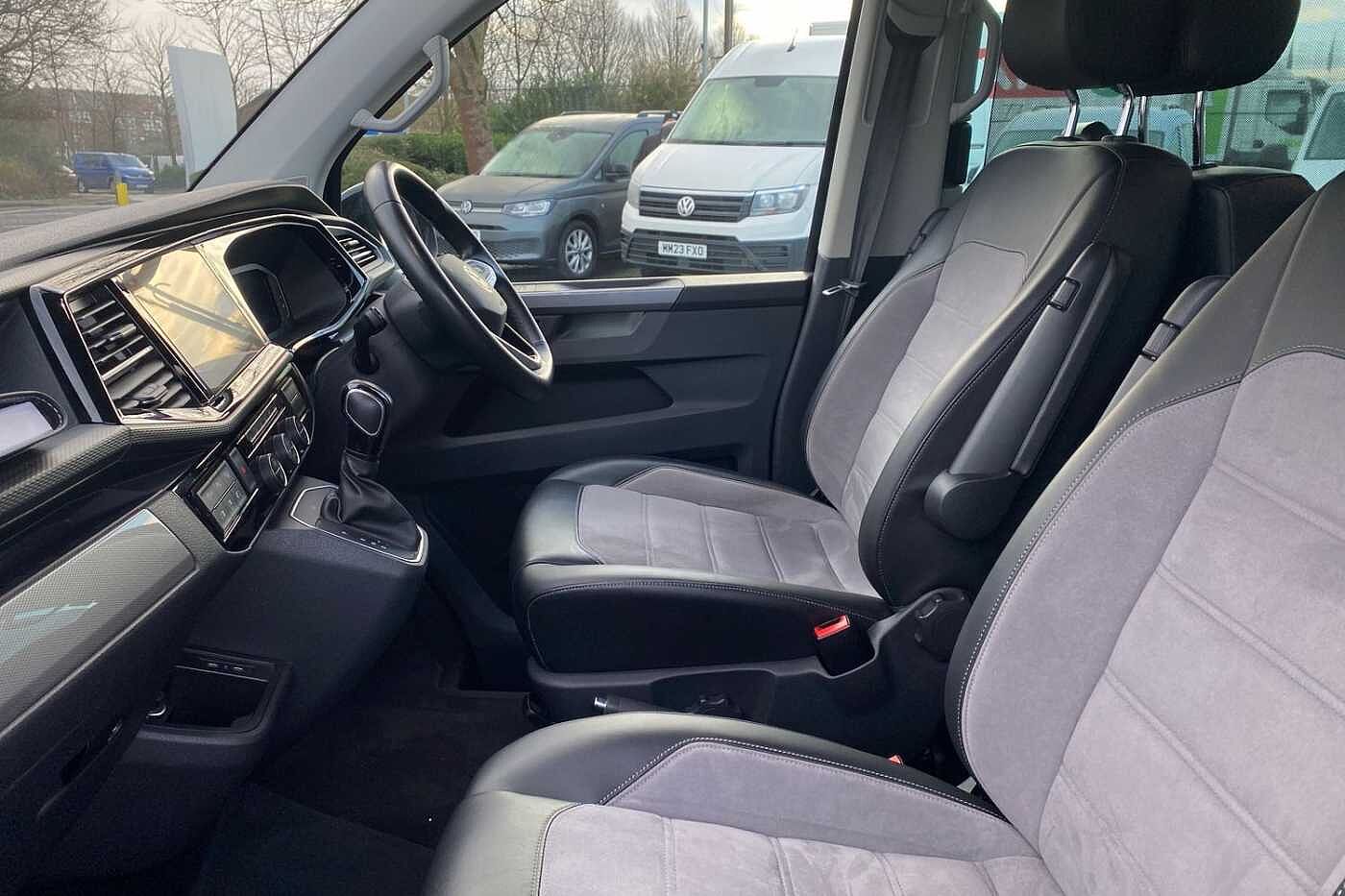 Volkswagen Caravelle 2.0 TDI Executive 150 5dr DSG