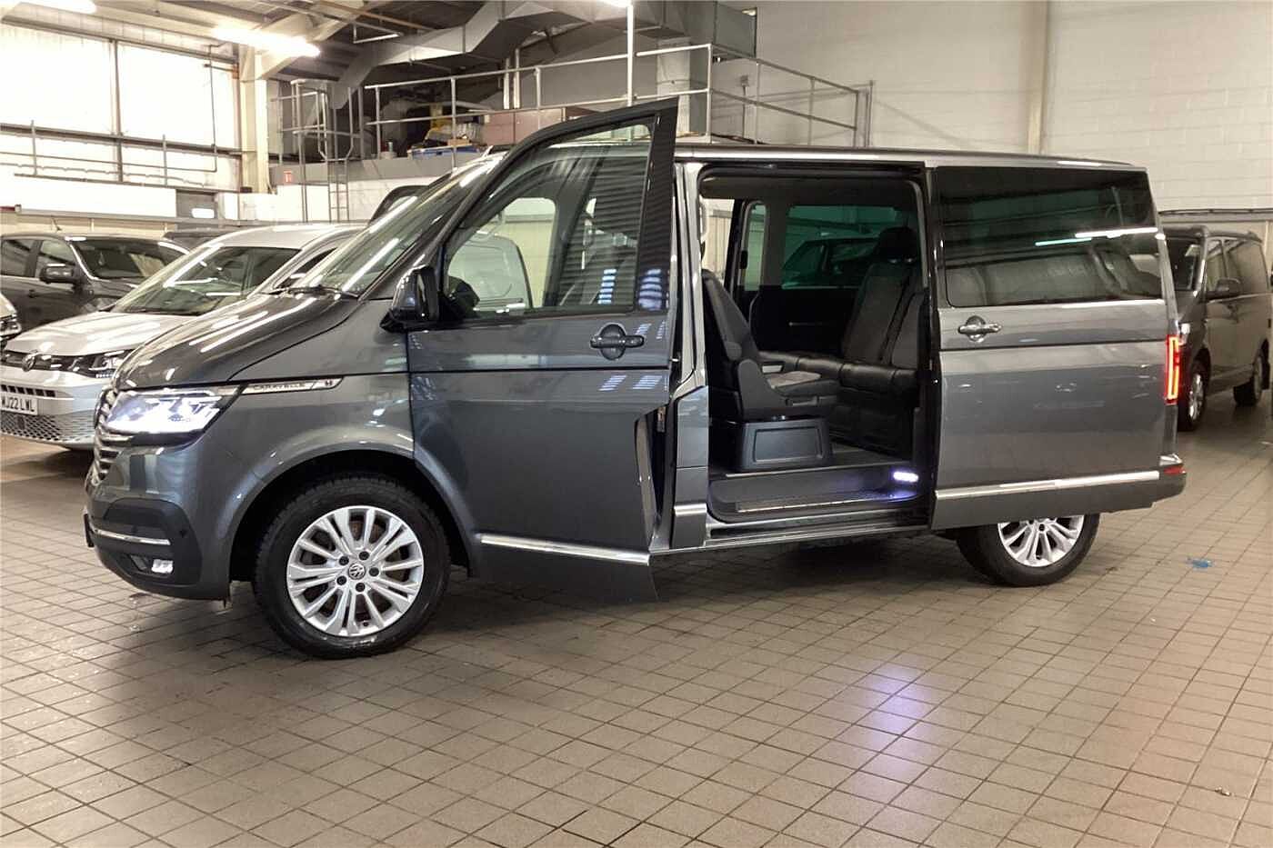 Volkswagen Caravelle 2.0 TDI Executive 204 5dr DSG