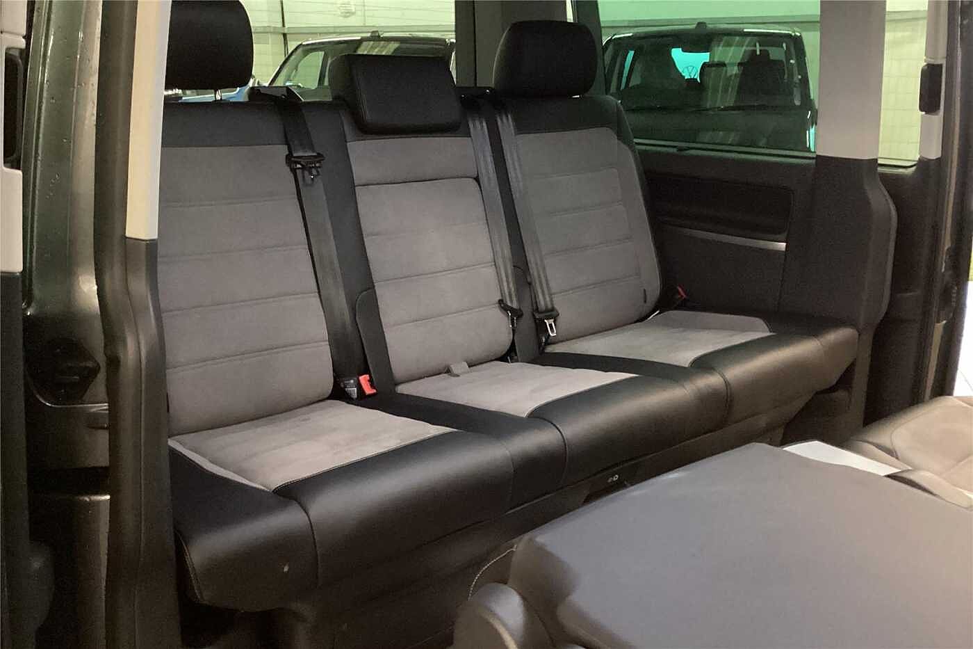 Volkswagen Caravelle 2.0 TDI Executive 204 5dr DSG