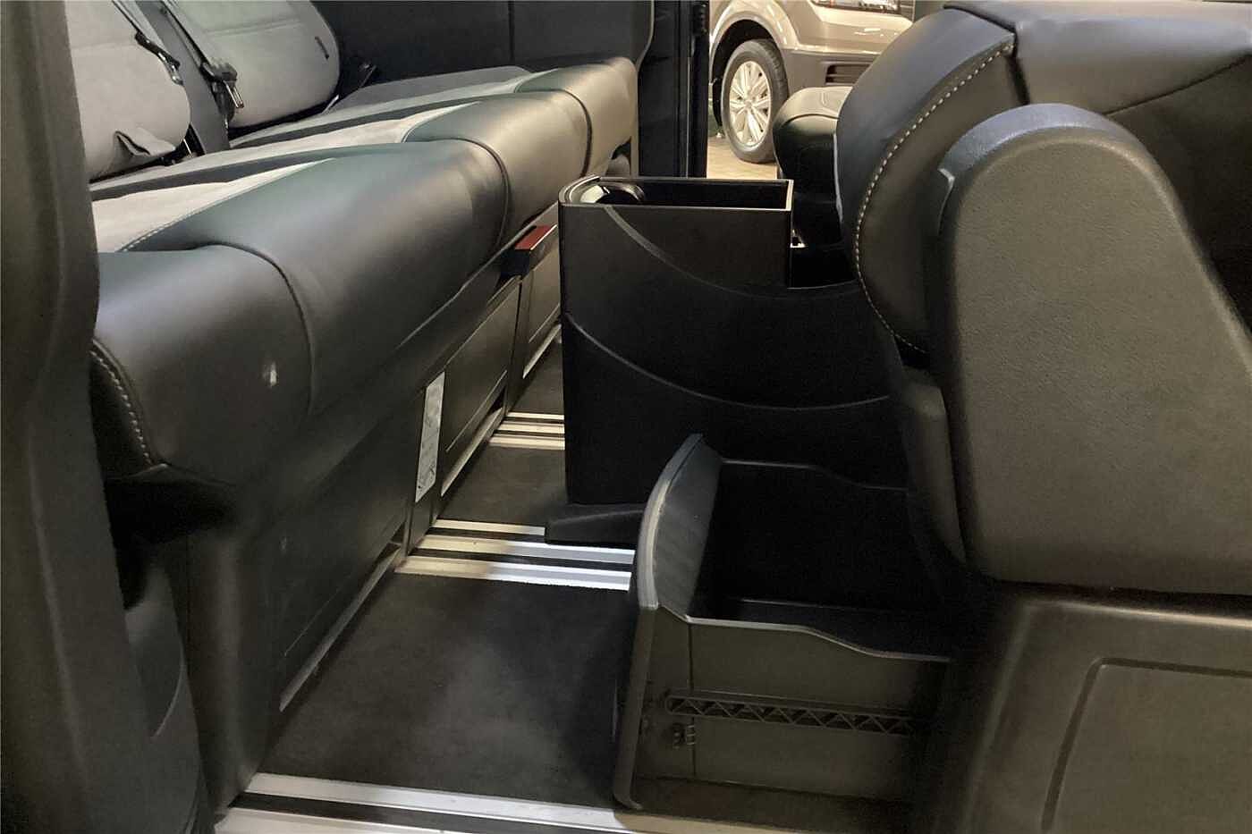 Volkswagen Caravelle 2.0 TDI Executive 204 5dr DSG