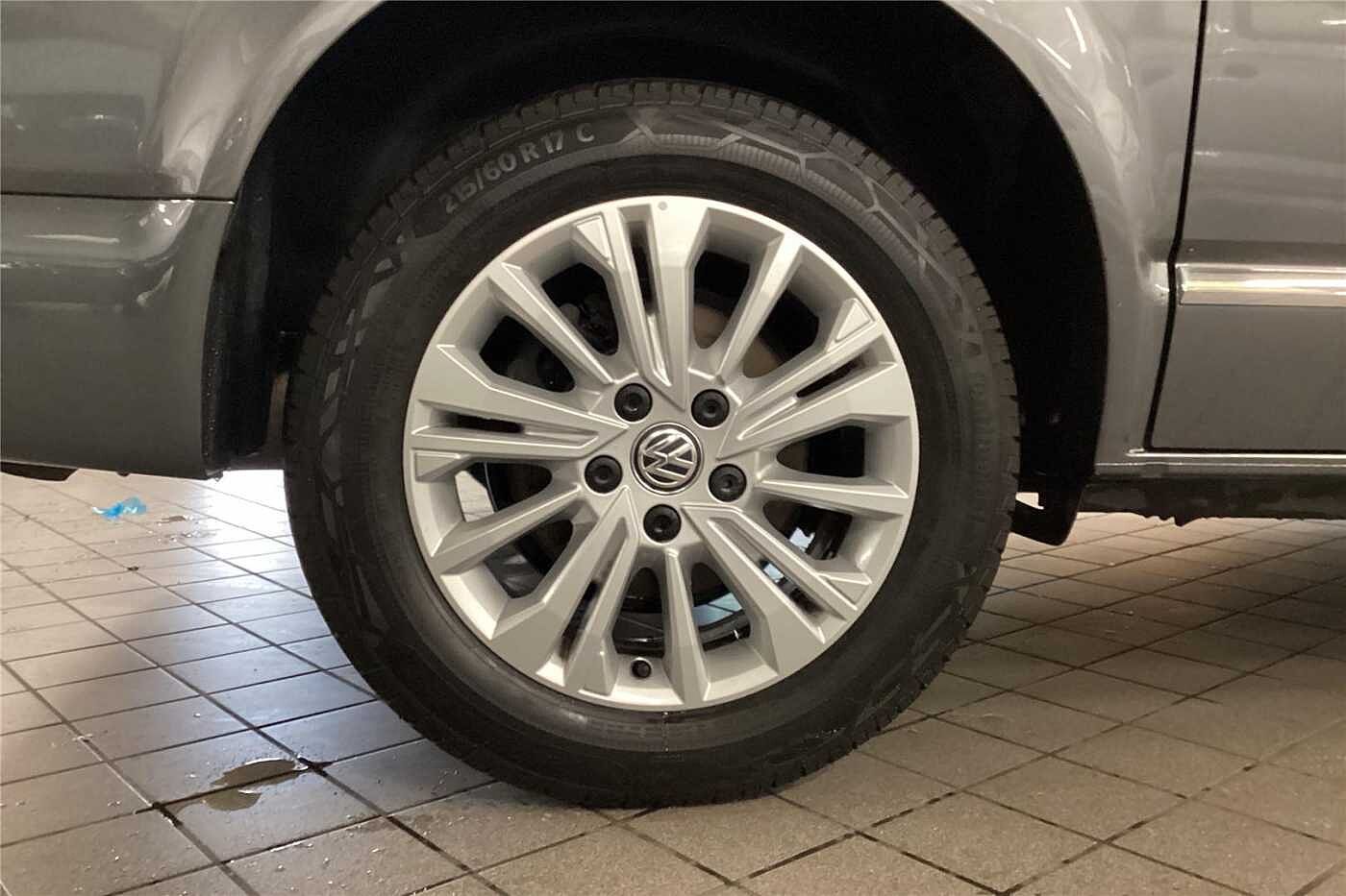 Volkswagen Caravelle 2.0 TDI Executive 204 5dr DSG