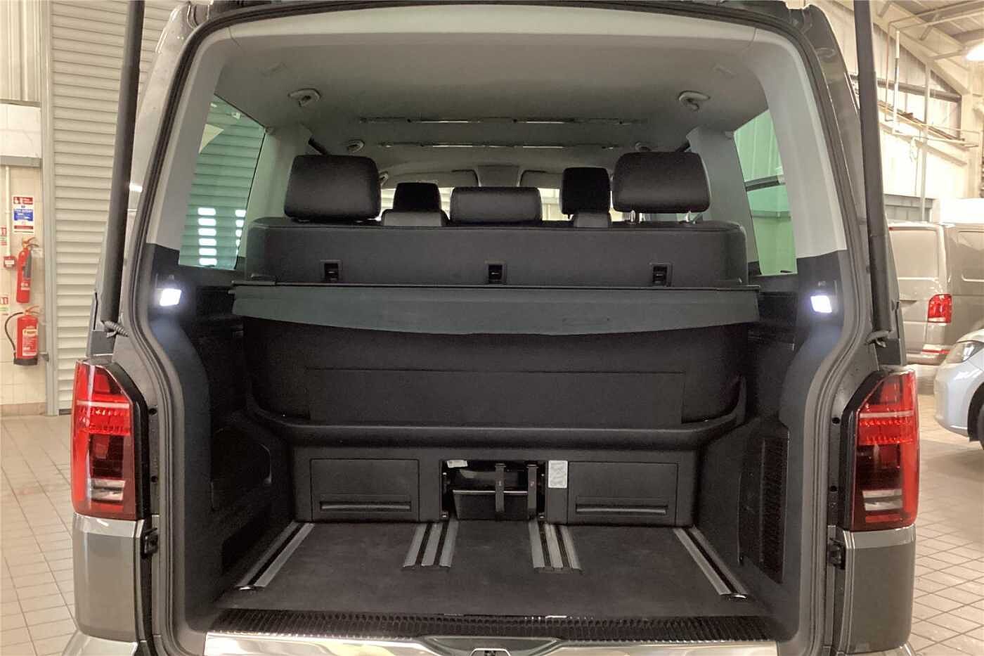 Volkswagen Caravelle 2.0 TDI Executive 204 5dr DSG