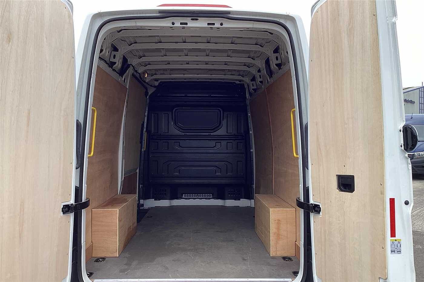 Volkswagen Crafter 2.0 TDI 140ps Trendline High Roof Van
