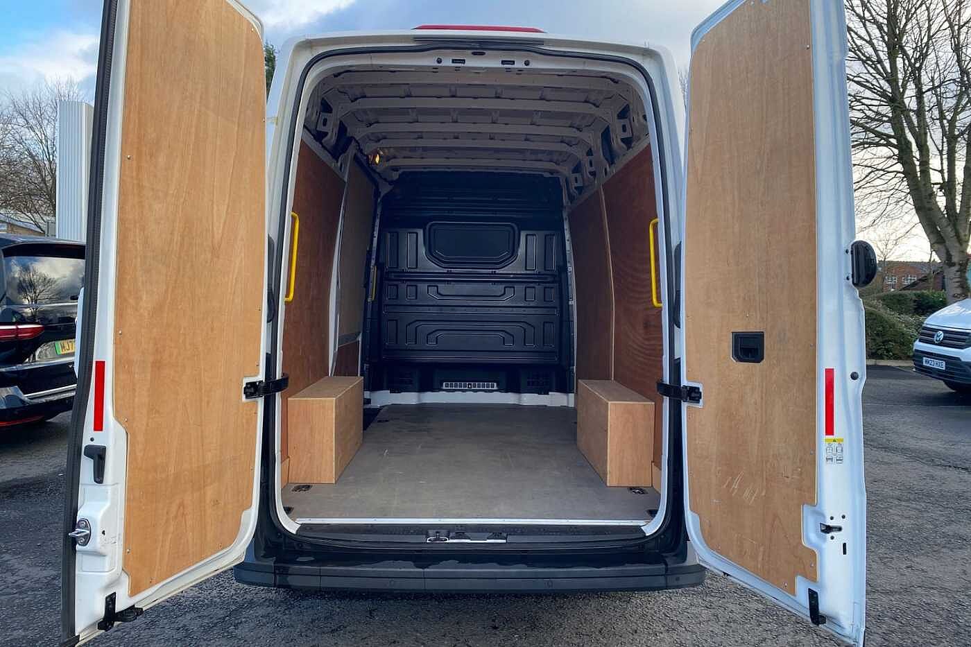 Volkswagen Crafter 2.0 TDI 140ps Trendline Business High Roof Van (01