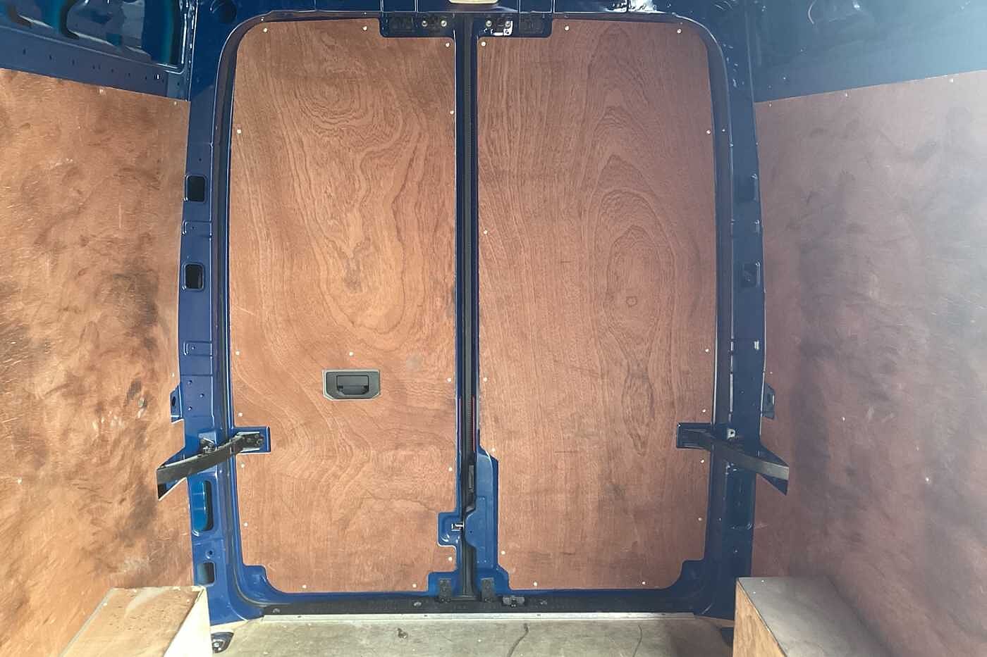 Volkswagen Crafter 2.0 TDI 140ps Startline Business High Roof Van (01