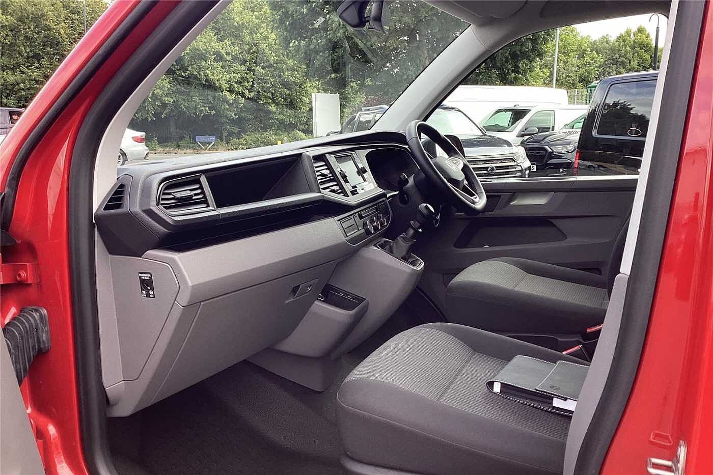 Volkswagen Transporter 2.0 TDI 110 Startline Kombi Van (01/01/2020 - Curr