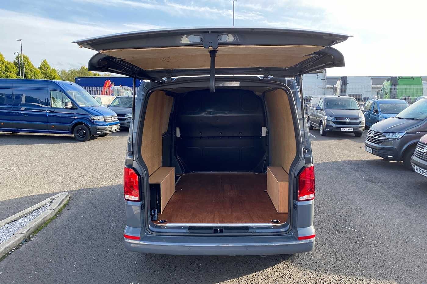 Volkswagen Transporter 2.0 TDI 150 Highline Van (01/01/2020 - Current)