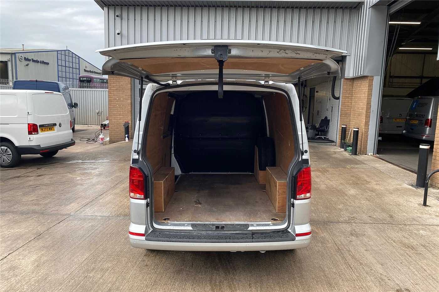 Volkswagen Transporter 2.0 TDI 110 Highline Van