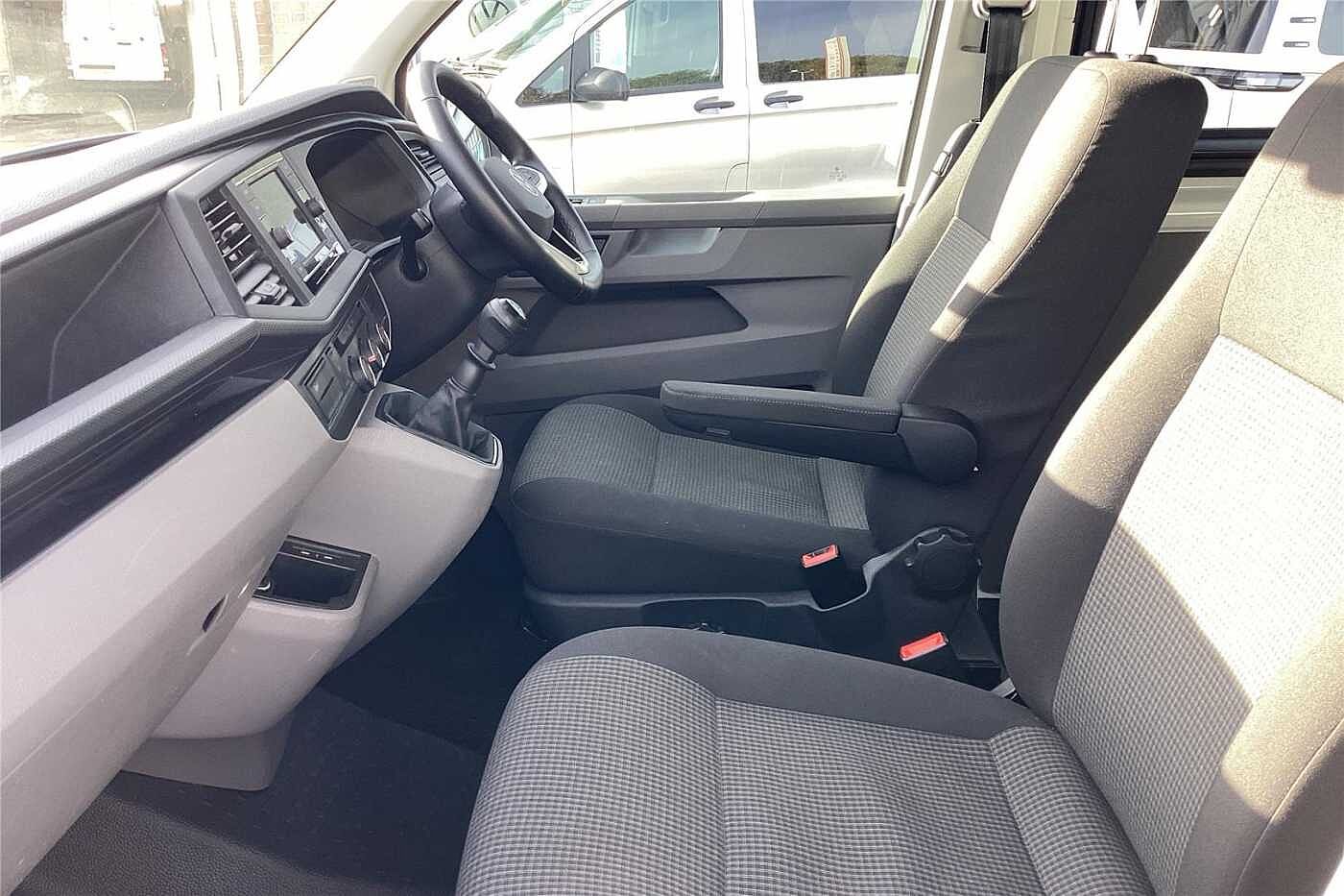Volkswagen Transporter 2.0 TDI 110 Startline Business Kombi Van (01/05/20